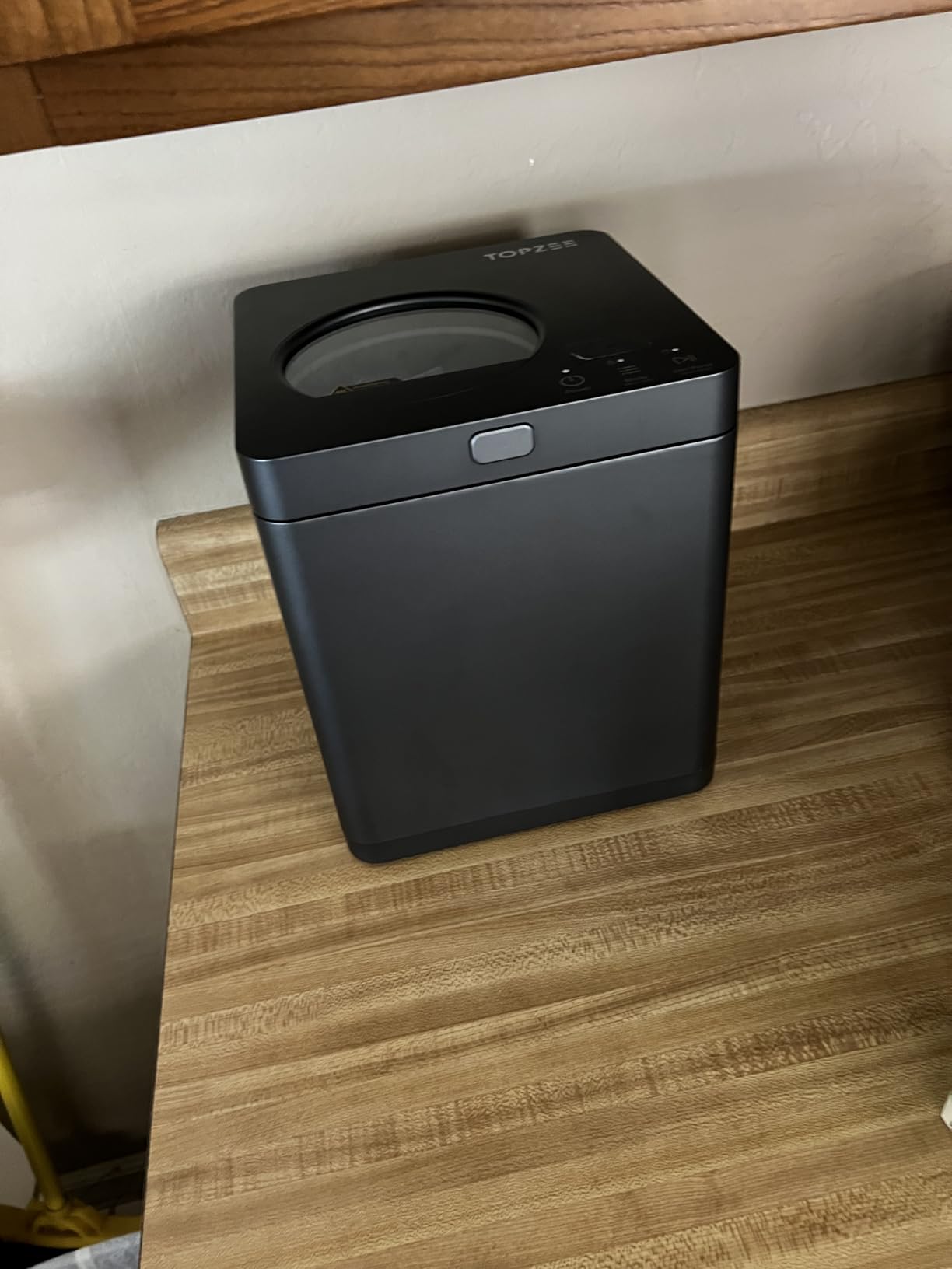 TOPZEE Electric Compost Bin for Kitchen, 3L Smart Countertop Composter with Odorless Auto-Cleaning, Low Noise, Turns Food Waste to Fertilizer in 4 Hours, for Indoor Home Use, Black customer photo 2
