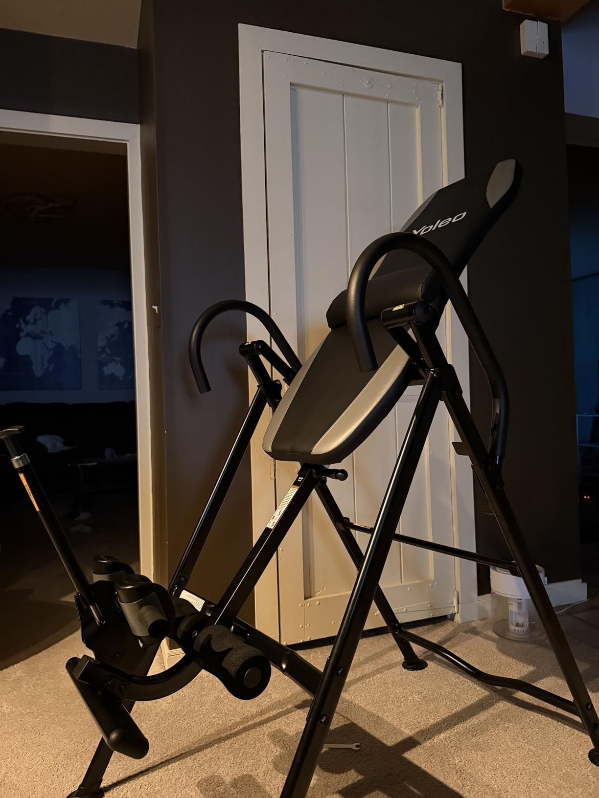 YOLEO Gravity Inversion Table for Back Pain Relief 2026 New Inversion Table w/Lumbar Support Easy to Assemble Back Stretcher Machine 300 lbs customer photo 1