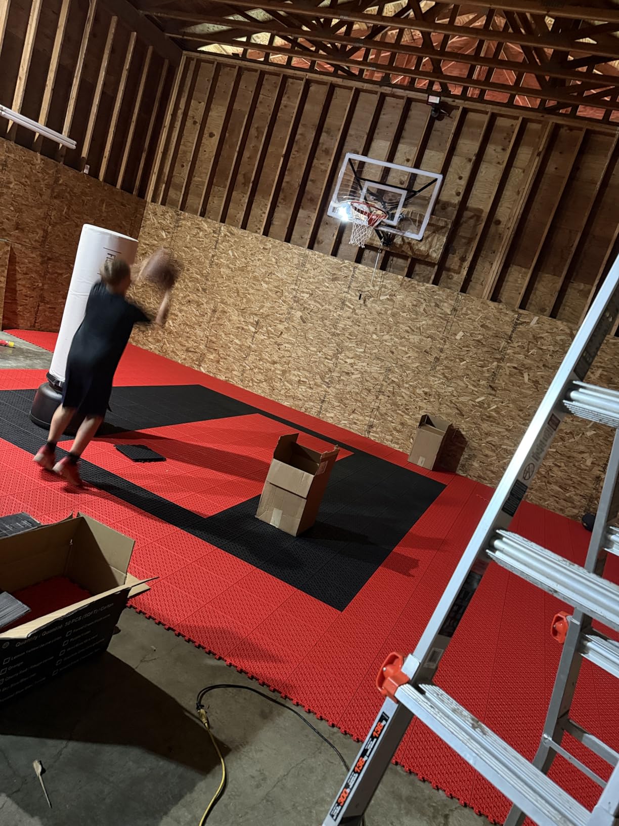 TRAX FLOOR Elegante Garage and Sport Court Tiles, 12
