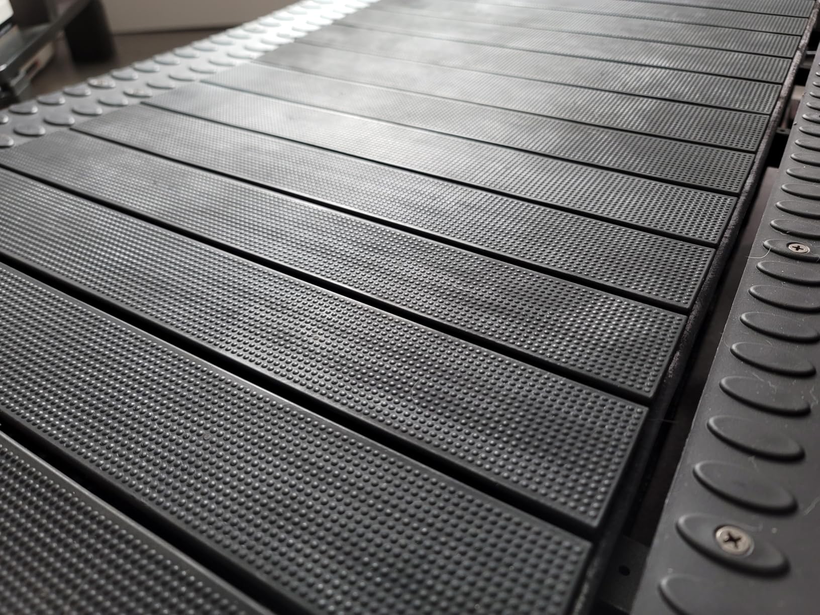 Curved Treadmill with Non-Electric Motorized, Rubber Track and Non-Slip, Foldable Adaptive Variable Speed with LED Display, Self Propelled Treadmill for Home Office, No Assembly Required 350LBS customer photo 2
