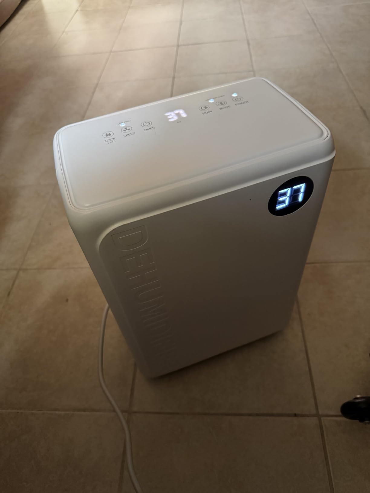 PLUSCENT 32 Pint Dehumidifier for Basement, 2500 sq.ft Dehumidifiers for Home with Drain Hose, 3 Modes, Auto Defrost, 24H Timer, Quiet Smart Humidity Control for Large Room, Bedroom, Bathroom, RV customer photo 2