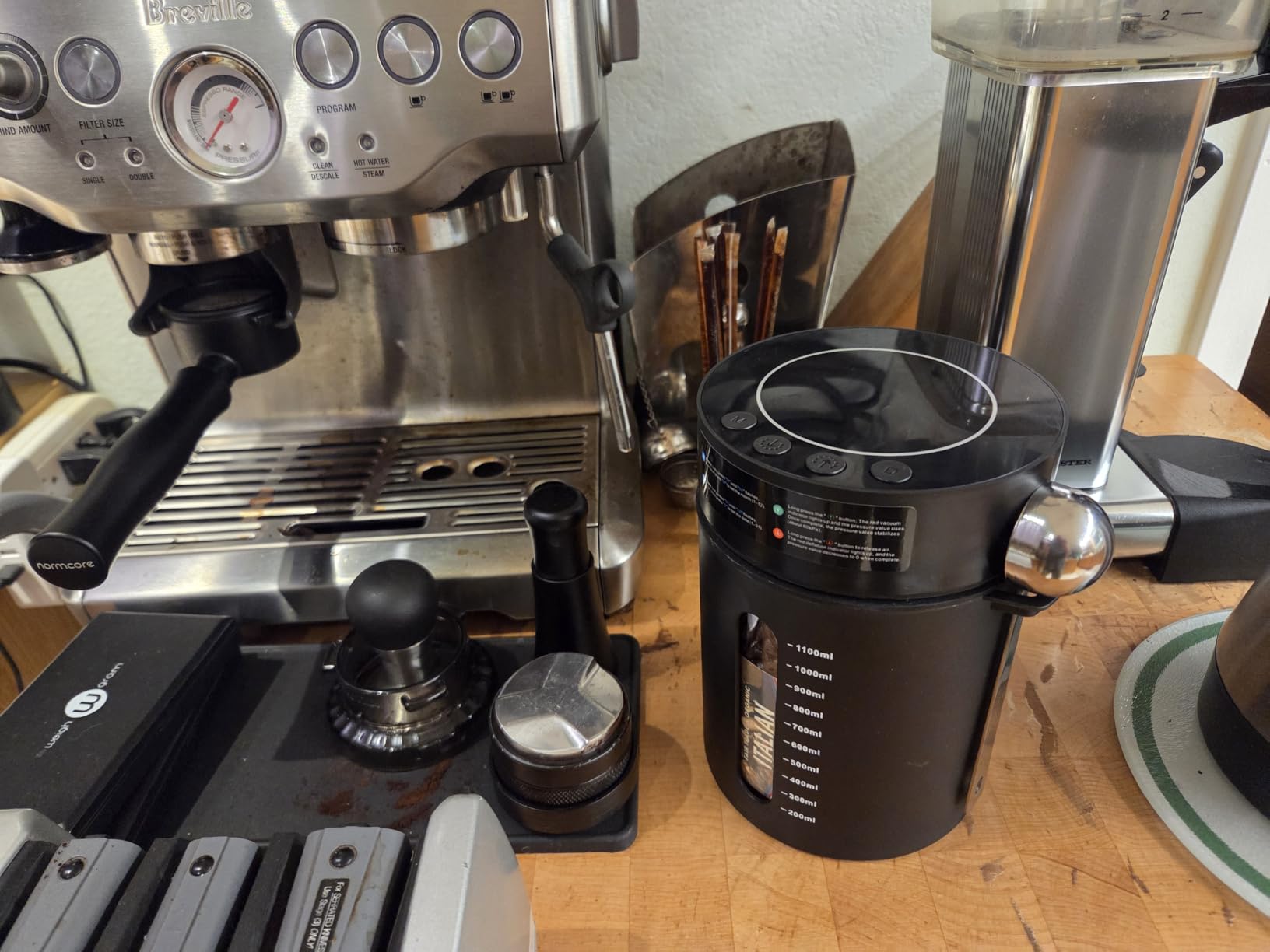 Automatic Vacuum Coffee Canister, 1.3L Coffee Container with Smart Pressure Sensor, LED Display, Window, Scoop Rechargeable Airtight Electric Coffee Bean Storage for Home Kitchen customer photo 2