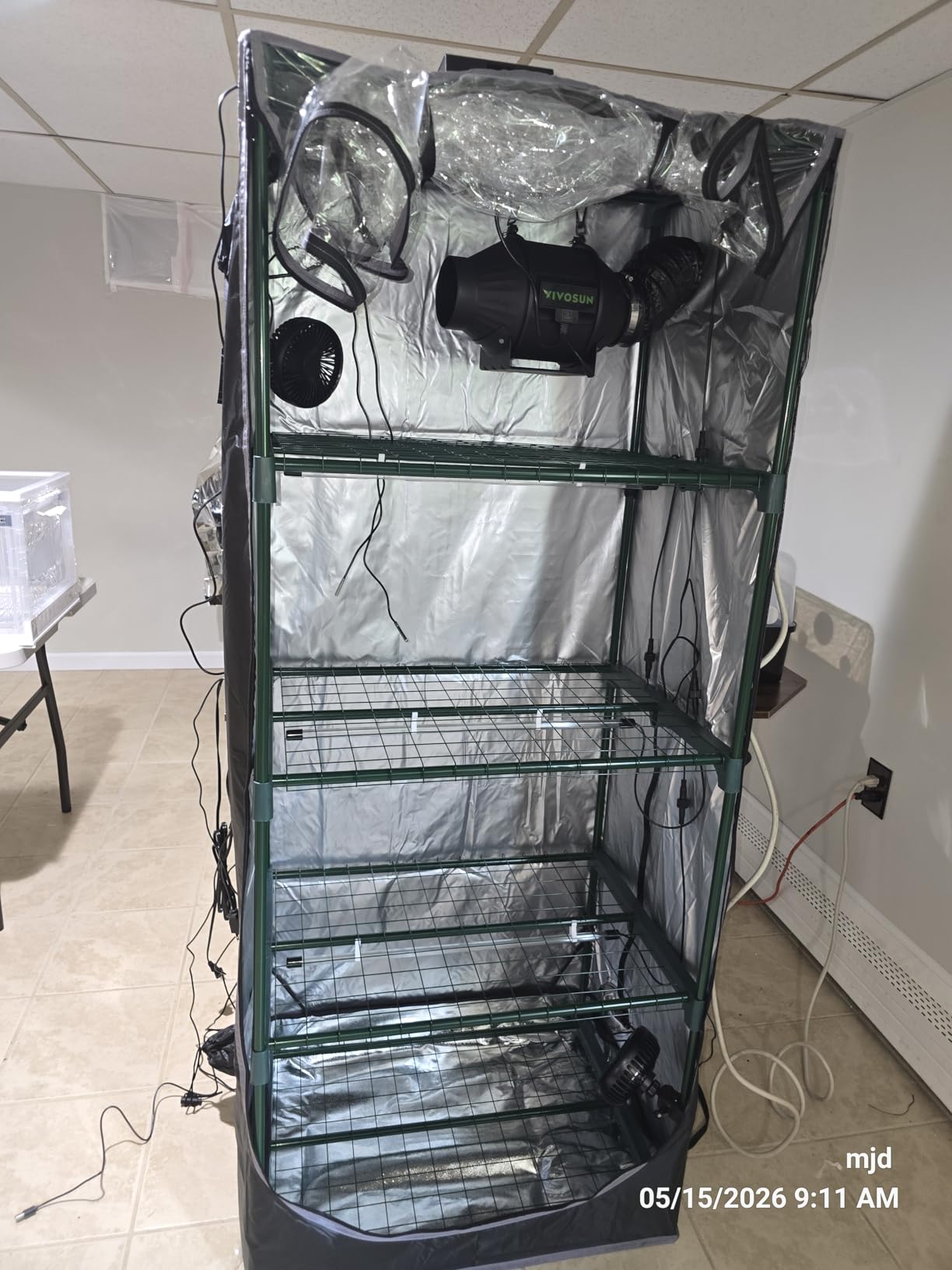 Mushroom Grow Tent with Mushroom-Optimized Grow Lights & Timer, 60