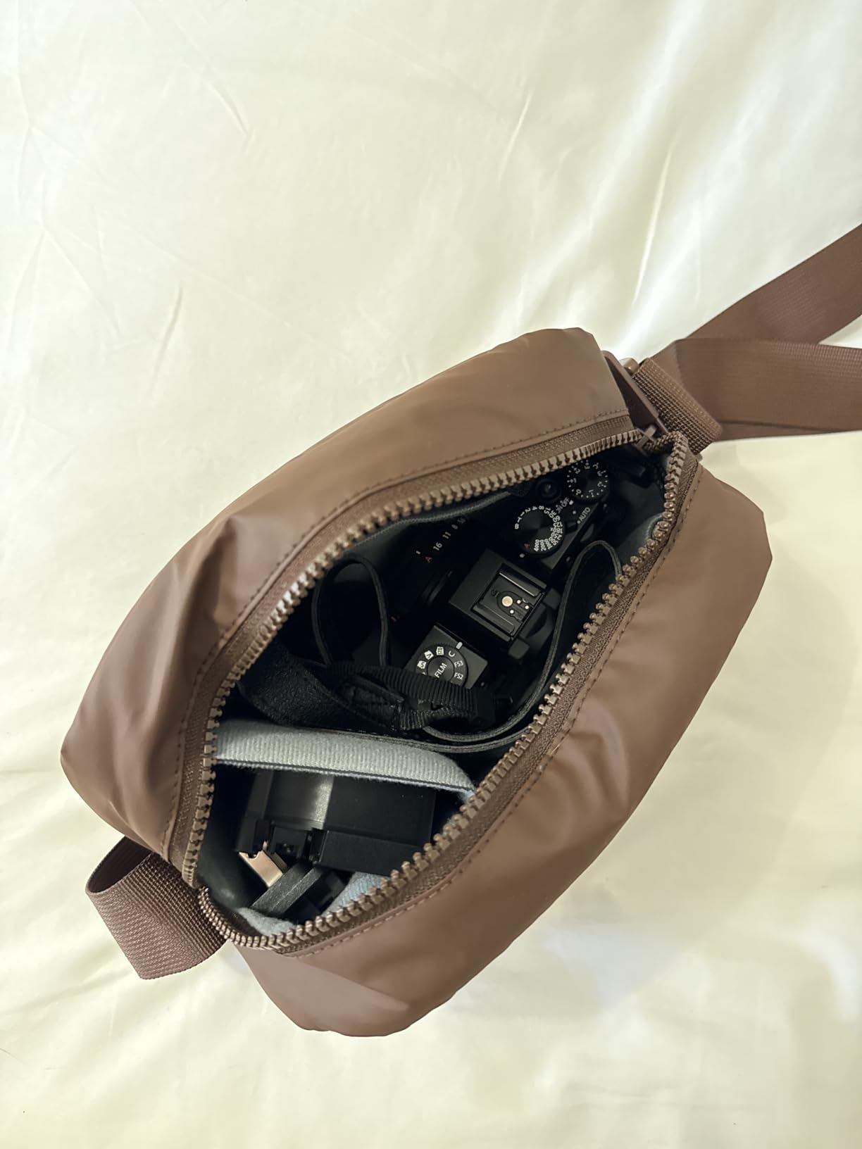 BAGSMART 2 in 1 Puffy Camera Sling Bag Small Camera Shoulder Bag DSLR/SLR/Mirrorless Crossbody Photography Camera Case for Photographers customer photo 2