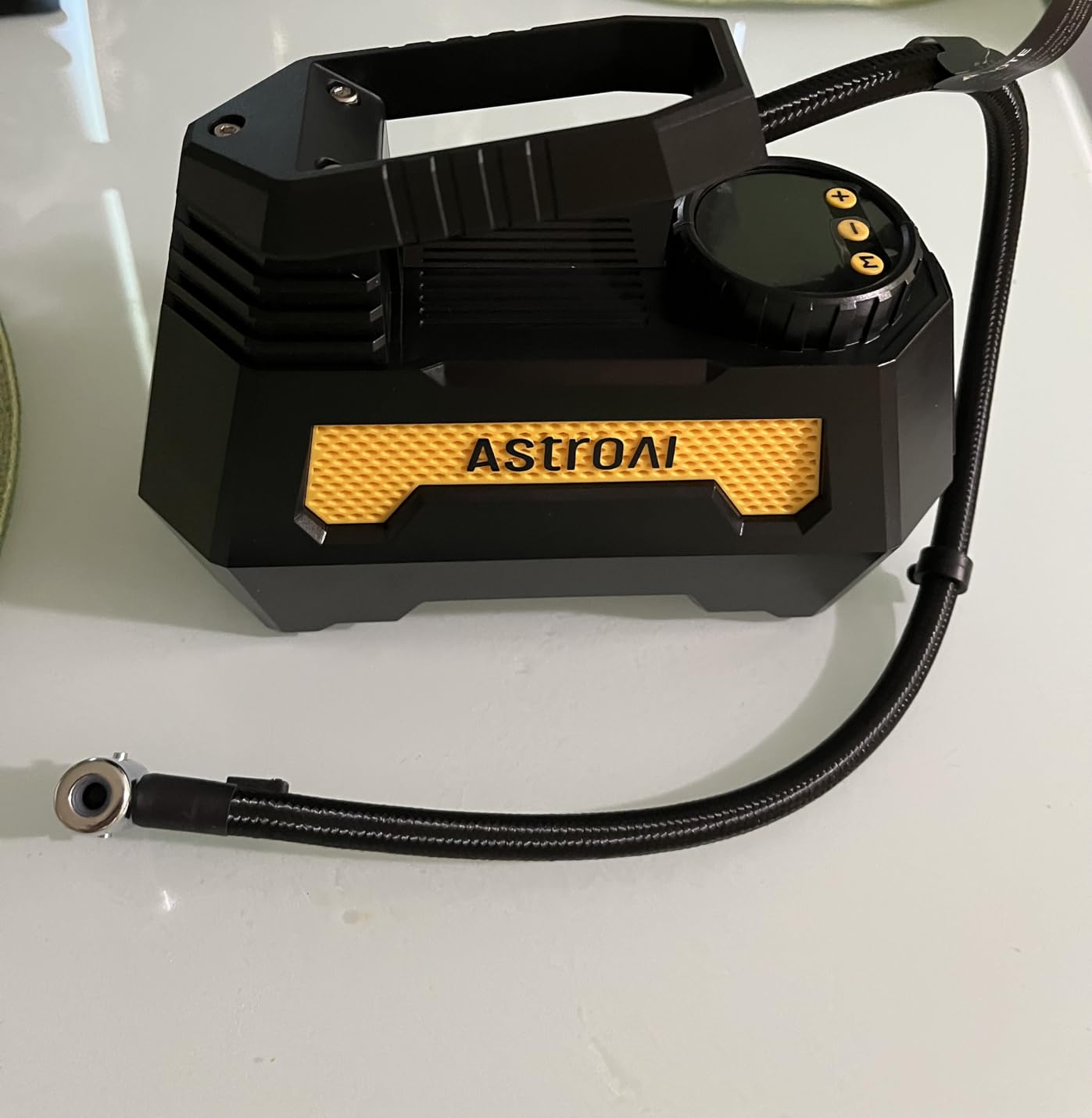 AstroAI H2 Pro Cordless Tire Inflator Portable Air Compressor Fully Upgraded Tire Inflator with DC 12V & Battery Dual Power Supplies Fast Inflation Air Pump for Car Tires Motorcycles Yellow customer photo 1