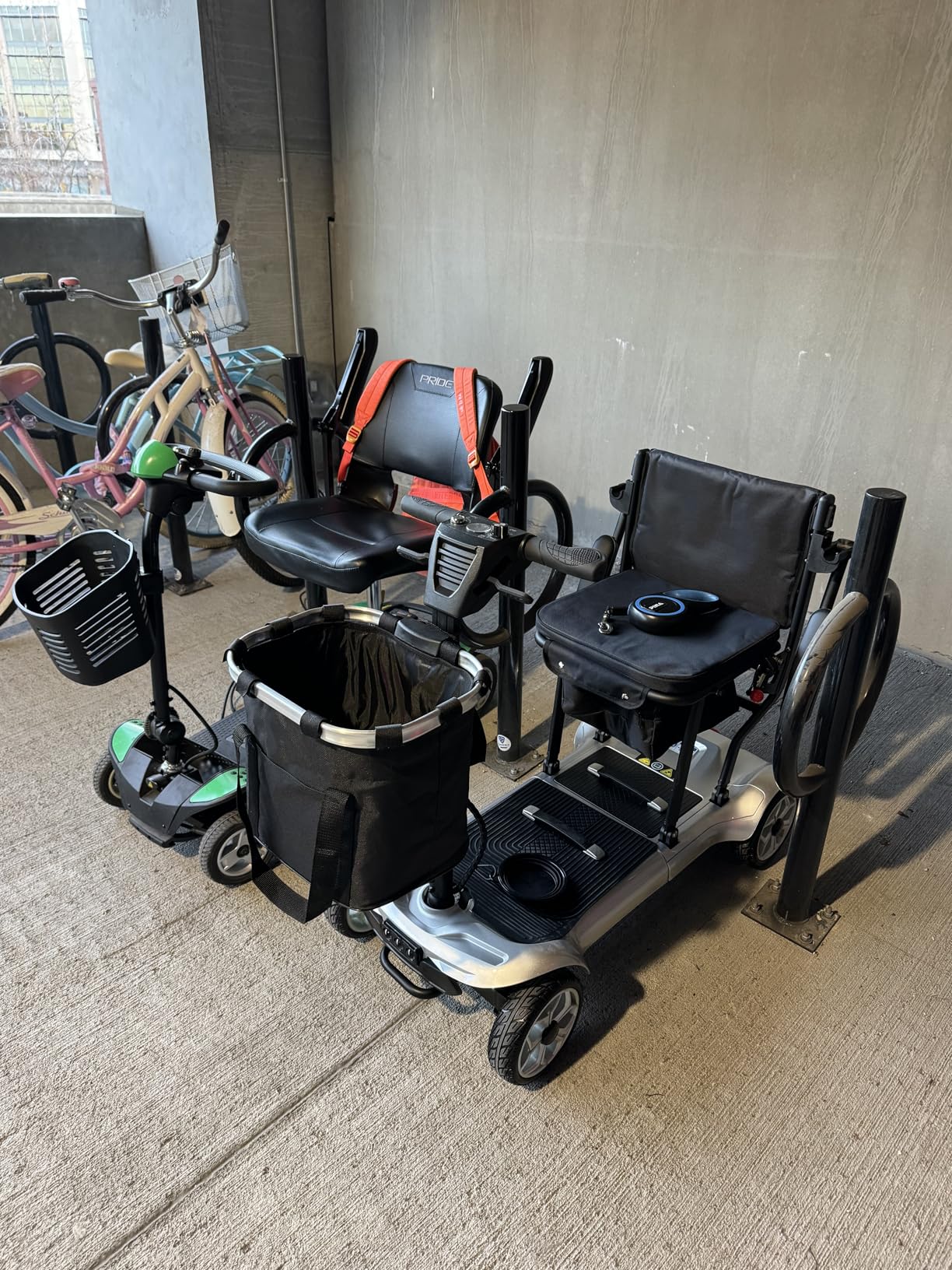 Lightweight Mobility Scooter for Adults & Seniors - Cruise & Airport Approved, 43lb Foldable Portable Motorized Scooters with Removable Lithium Battery for 12.4 Miles Travel, 300lb Capacity customer photo 2