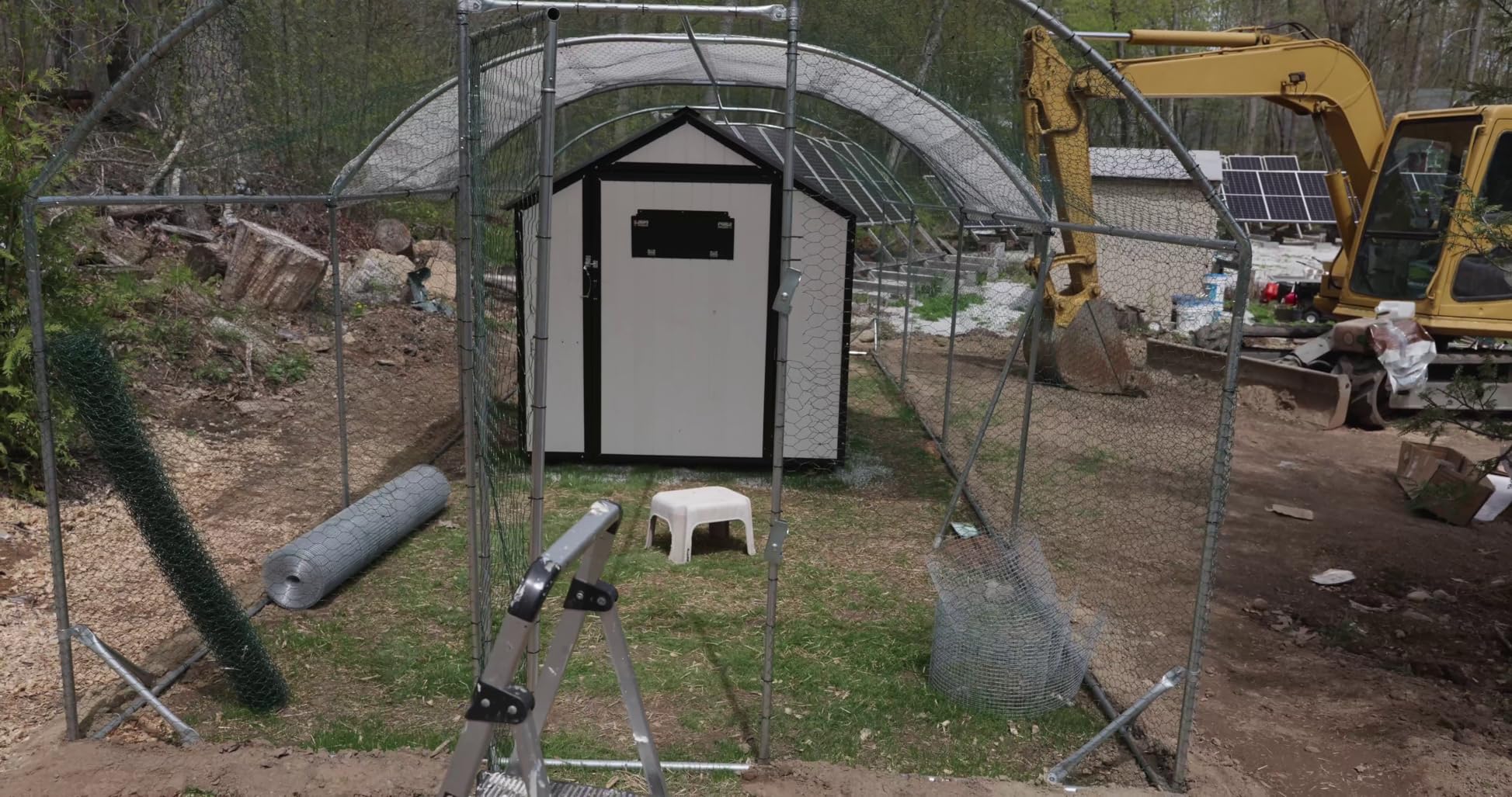 Quictent Essential Series 18x9x6.6ft Metal Chicken Coop Run with Climbing Ladder, Walk-in Outdoor Poultry Cage with PVC Coated Chicken Wire, Hen Duck Rabbit Farm House, Waterproof Anti-UV Cover customer photo 2
