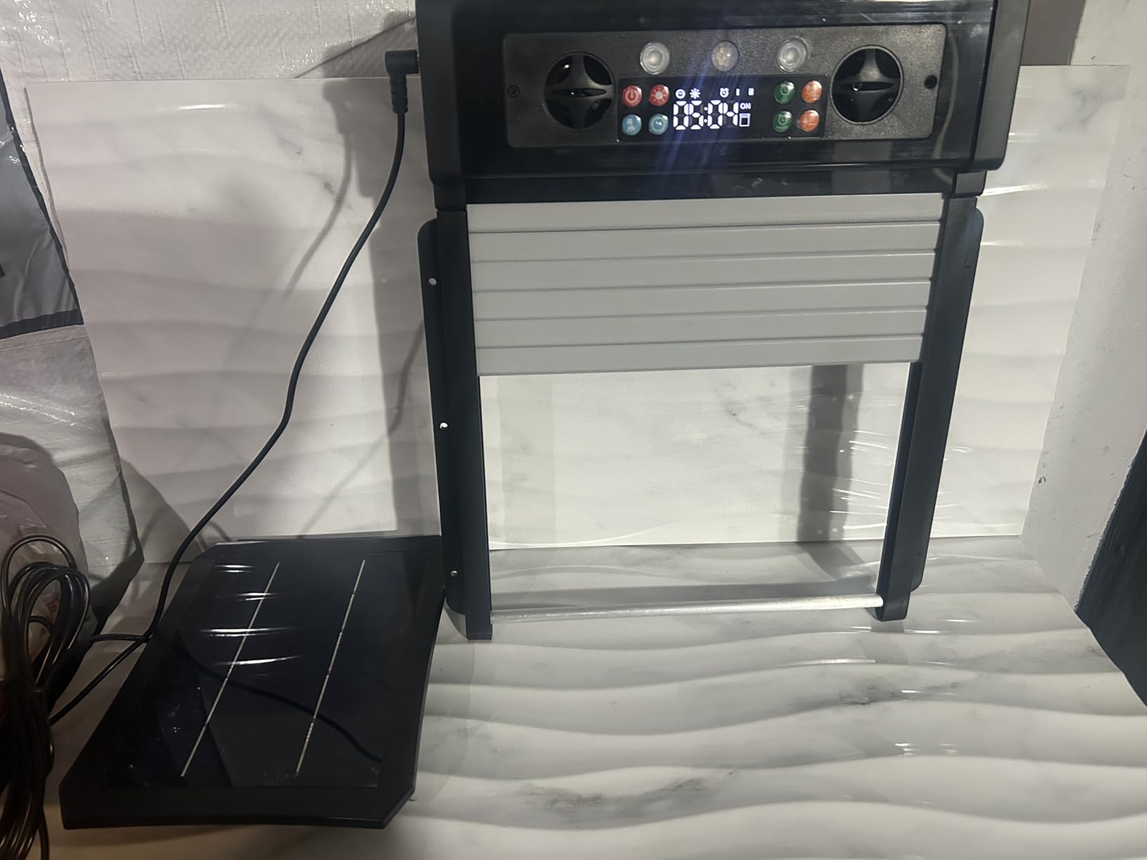 Ripom Automatic Chicken Coop Door Solar Roll-Up customer photo 1