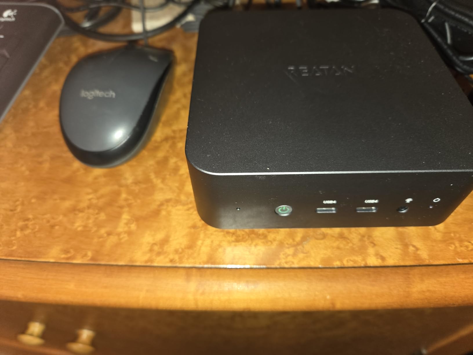Reatan X8 Ryzen AI 9 HX 470 Mini PC (86 Tops, 12C/24T up to 5.2GHz) 48GB DDR5 5600MHz 1TB PCIe 4.0 SSD, Radeon 890M, OCuLink/2xUSB4/DP, Quad 8K Display, 2.5G LAN, WiFi 7/BT 5.4 customer photo 1