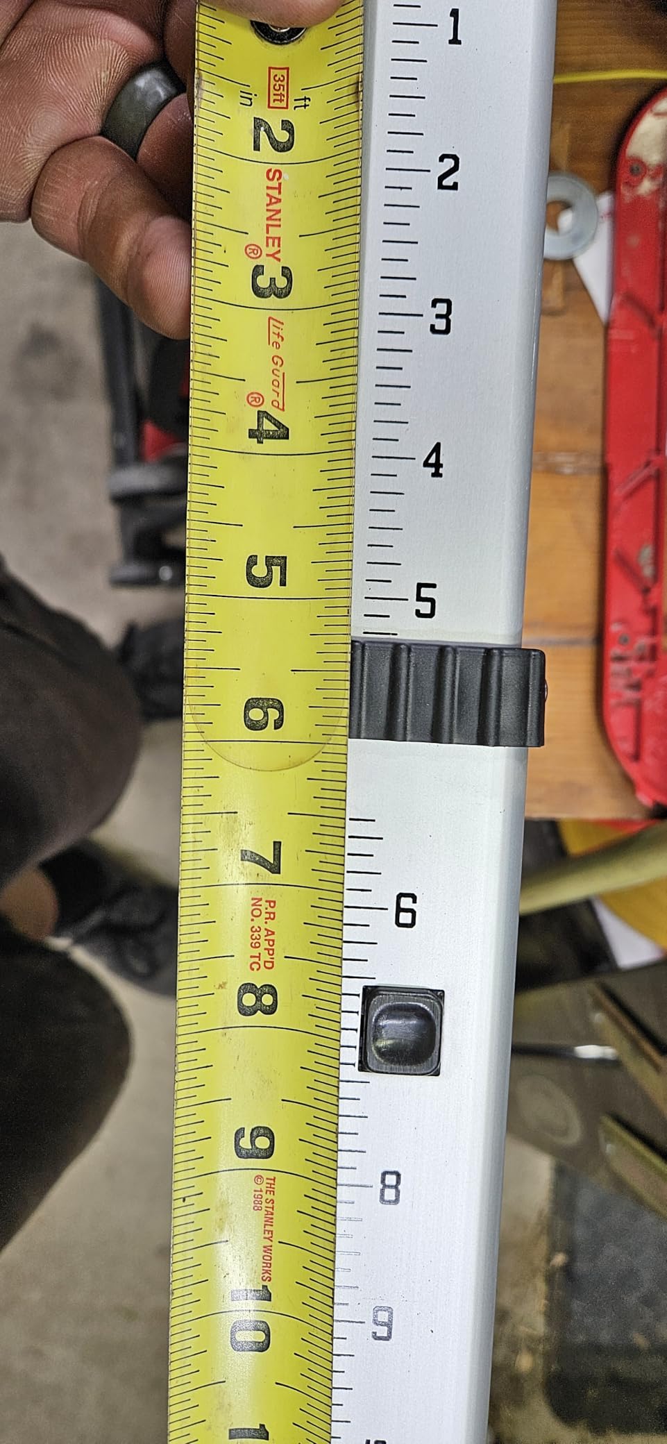 BOSCH CST/berger 06-816C Aluminum 16-Foot Telescoping Rod in Feet, Inches, and Eighths, Silver customer photo 1