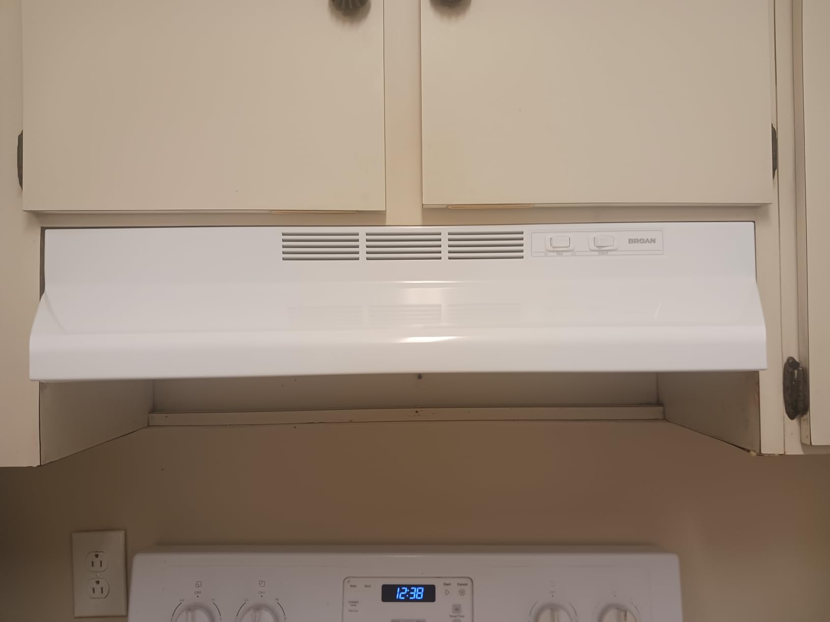 Broan-NuTone 413001 Non-Ducted Ductless Range Hood with Lights Exhaust Fan for Under Cabinet, 30-Inch, White customer photo 2