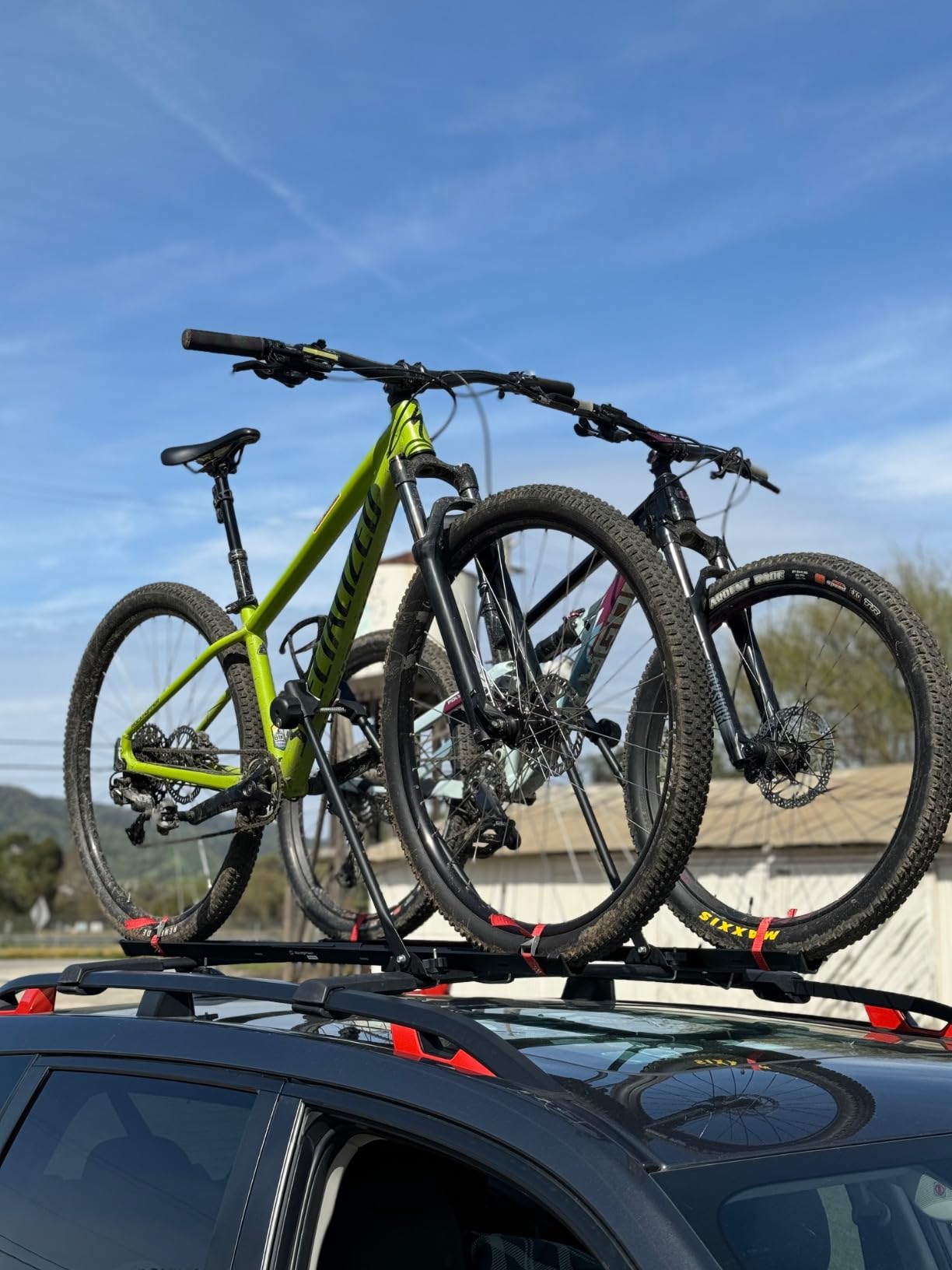 Swagman Upright Roof Mount Bike Rack - Rooftop Upright Bike Carrier for Secure Bicycle Transport customer photo 1