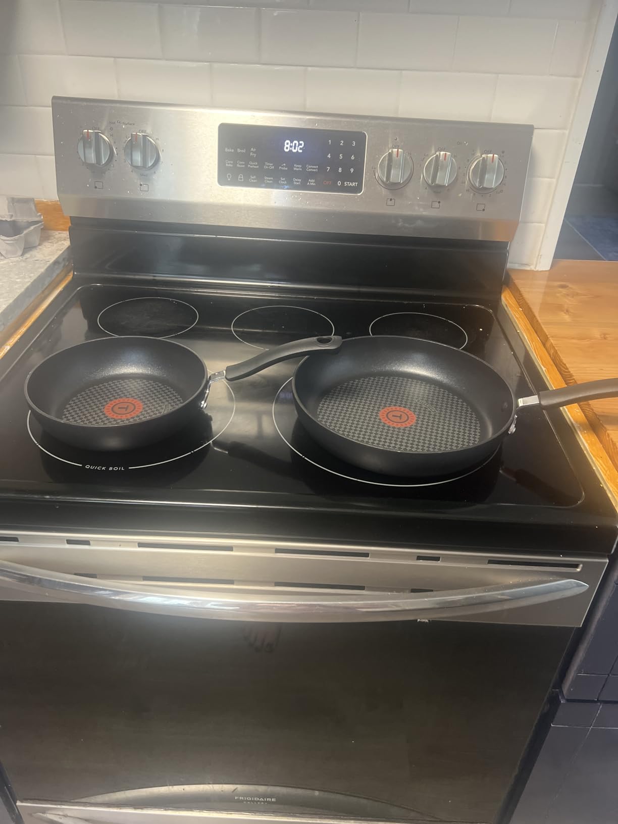 T-Fal Ultimate Hard Anodized Nonstick Fry Pan Set 2 Piece, 8, 10 Inch, Oven Broiler Safe 400F, Kitchen, Cookware, Pots and Pans Set Non Stick, Frying Pans, Dishwasher Safe, Onyx customer photo 1