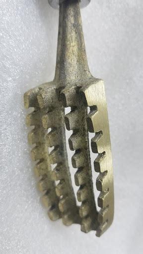 Yoshihiro Fish Scaler (Urokotori) Japanese Sushi Chef Tool Large: 7.5