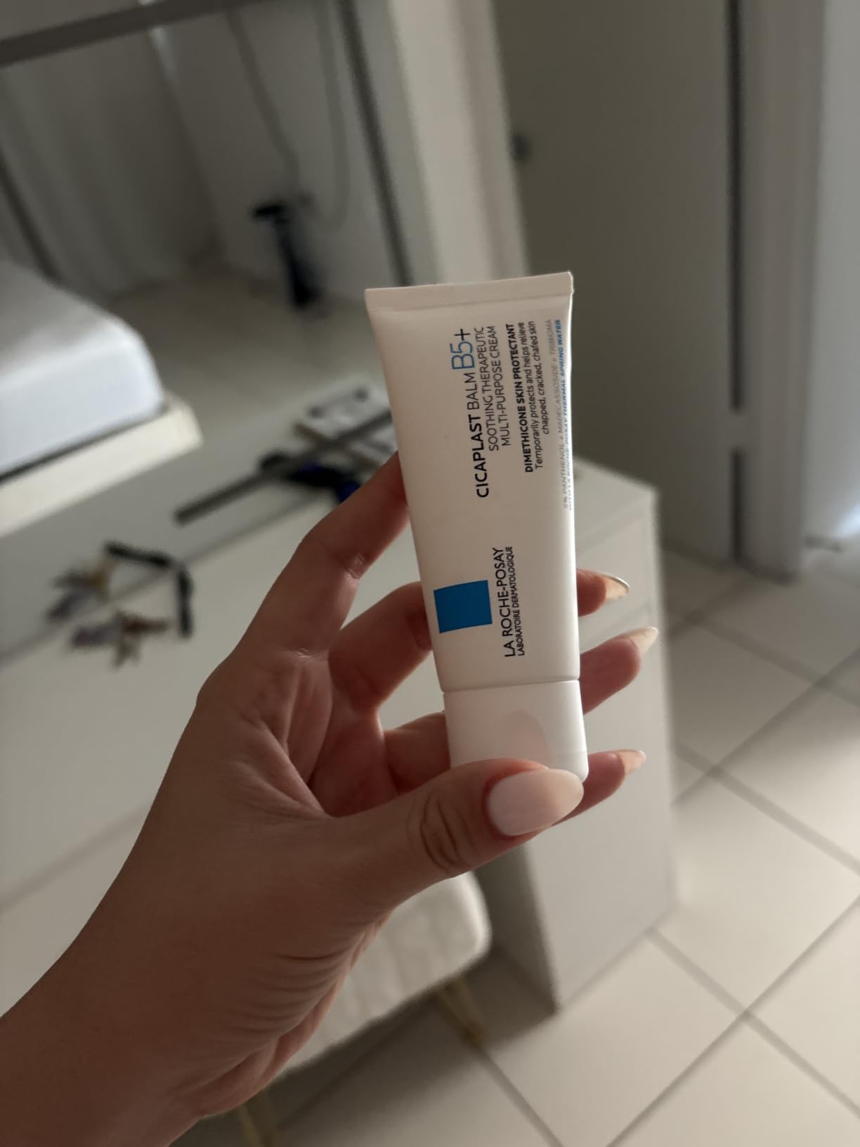 La Roche-Posay Cicaplast Balm B5 Skin Barrier Repair Cream with Centella Asiatica, Shea Butter & Panthenol, Multi-Purpose Healing Ointment for Dry, Irritated Skin, Face, Body & Hand Balm, Baby Safe customer photo 1