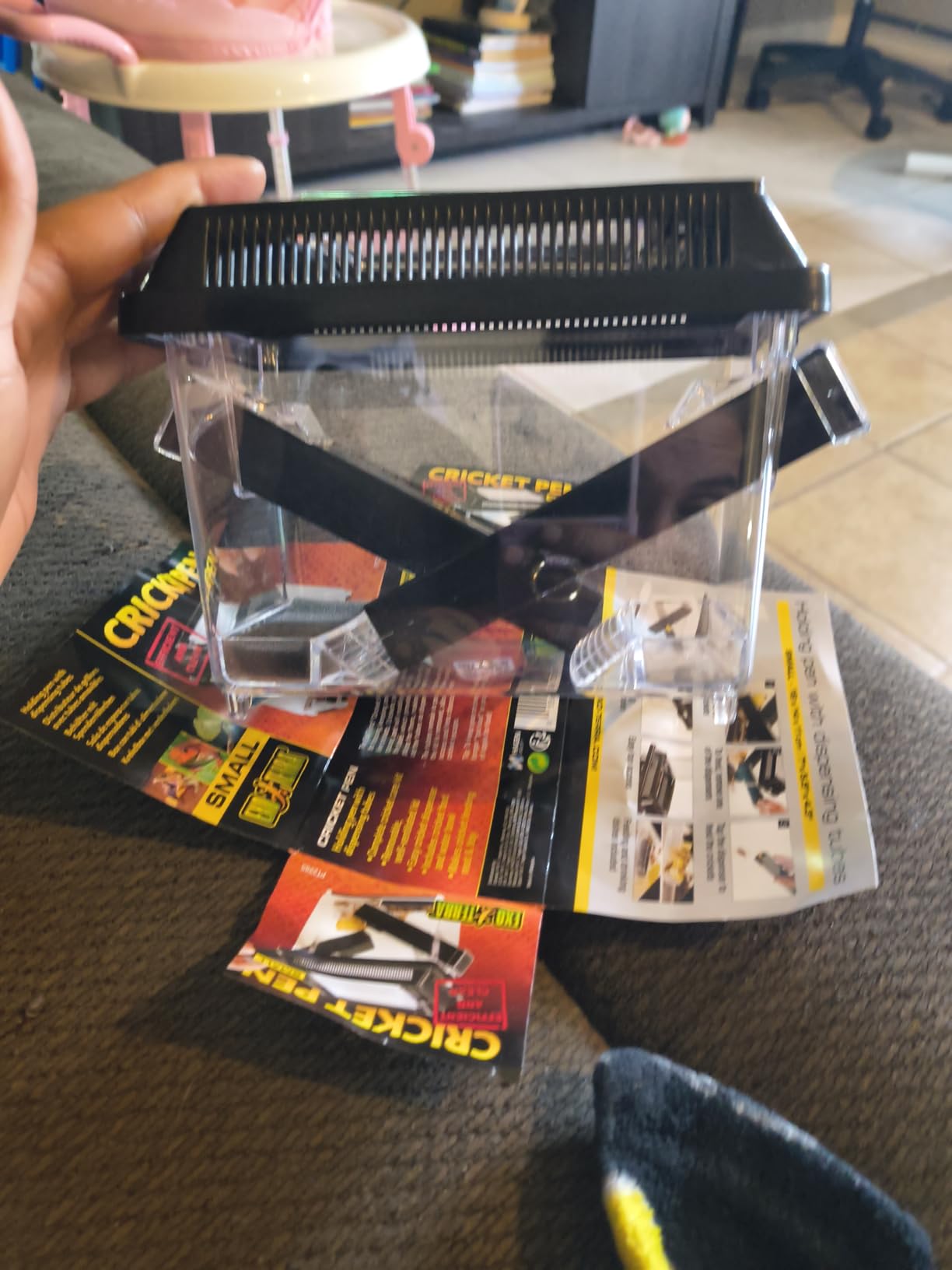 Exo Terra Cricket Pen, Small customer photo 1