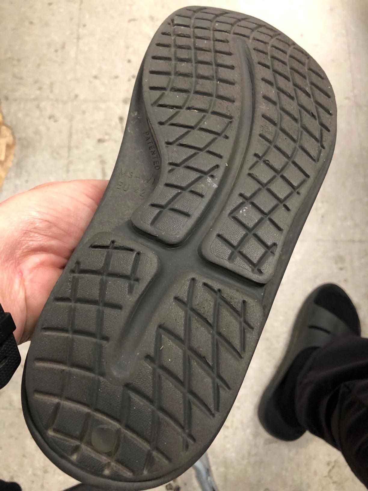 OOFOS OOahh Recovery Slide - Women's and Men's customer photo 2