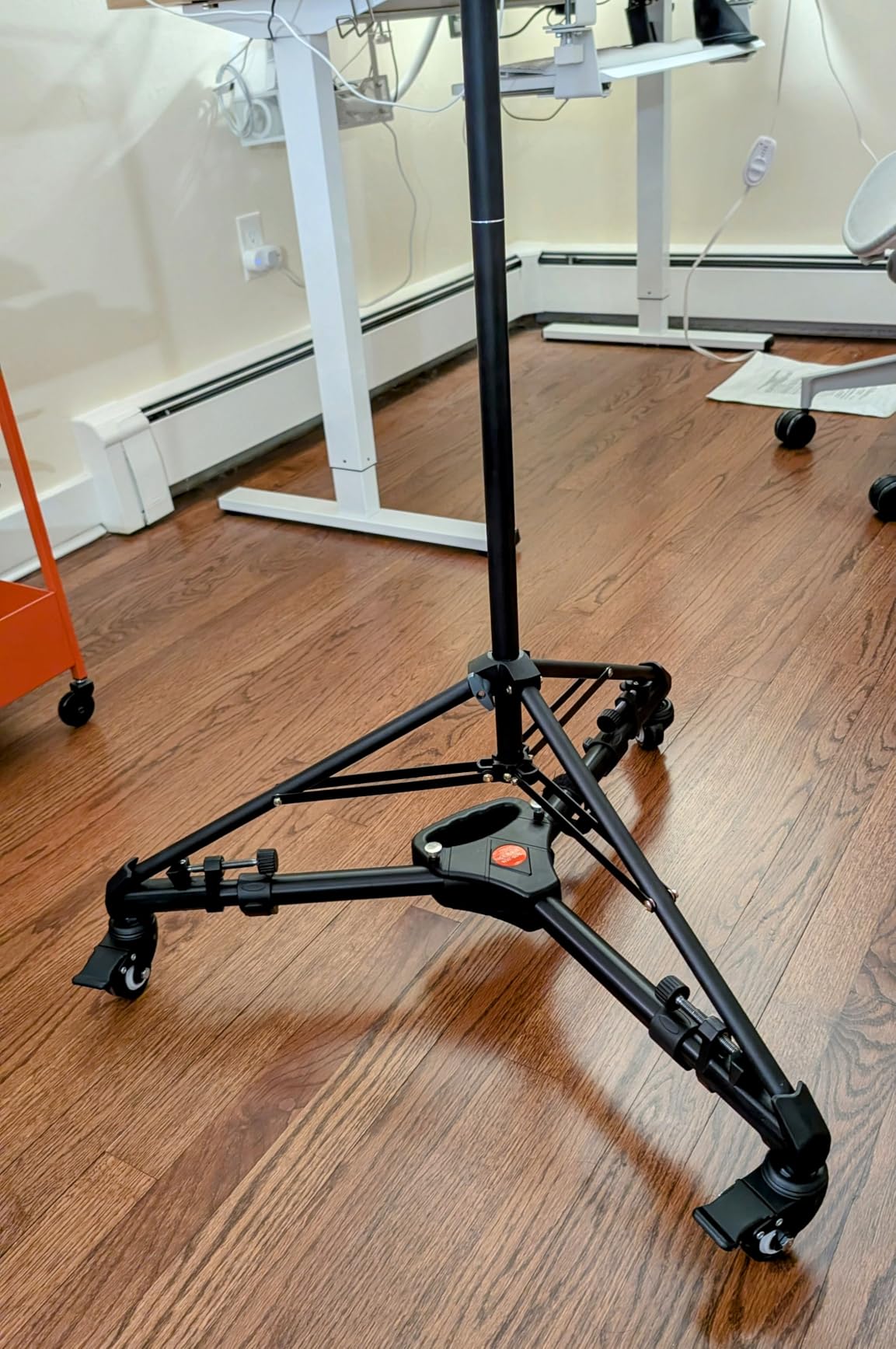 NEEWER Photography Tripod Dolly, Heavy Duty 33lbs Capacity Tripod Wheels with 2 inch Rubber Wheels, Adjustable Leg Mount and Carry Bag customer photo 1