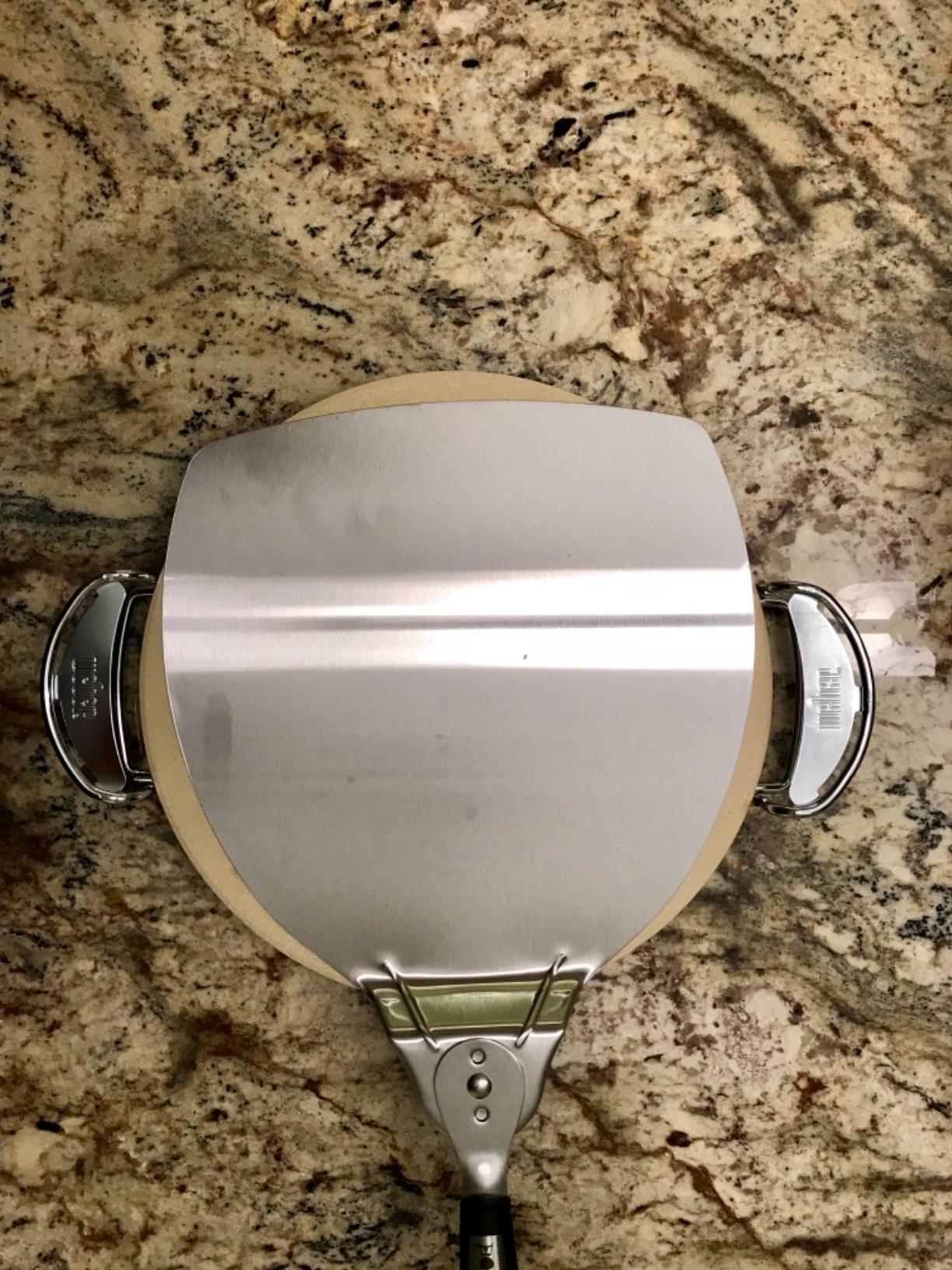Weber Original Pizza Paddle - Stainless Steel Pizza Peel with Rotating Handle, Supports 12-Inch Pizzas up to 2.5 lbs, No‑Slip Grip & Hanging Loop - Grill Accessories customer photo 1