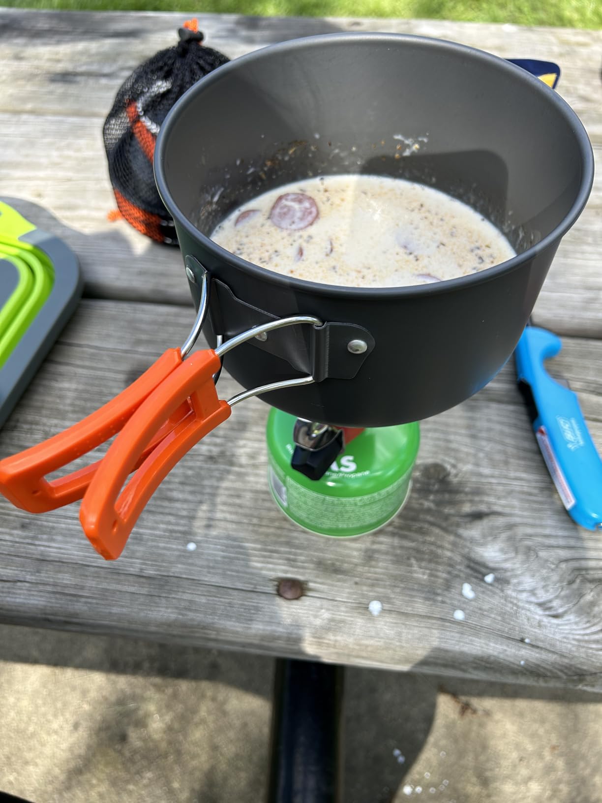 Coleman Classic 1-Burner Backpacking Stove, Portable Lightweight Camp Stove with Adjustable Burner & Pressure Control, 10,000 BTUs of Power customer photo 2