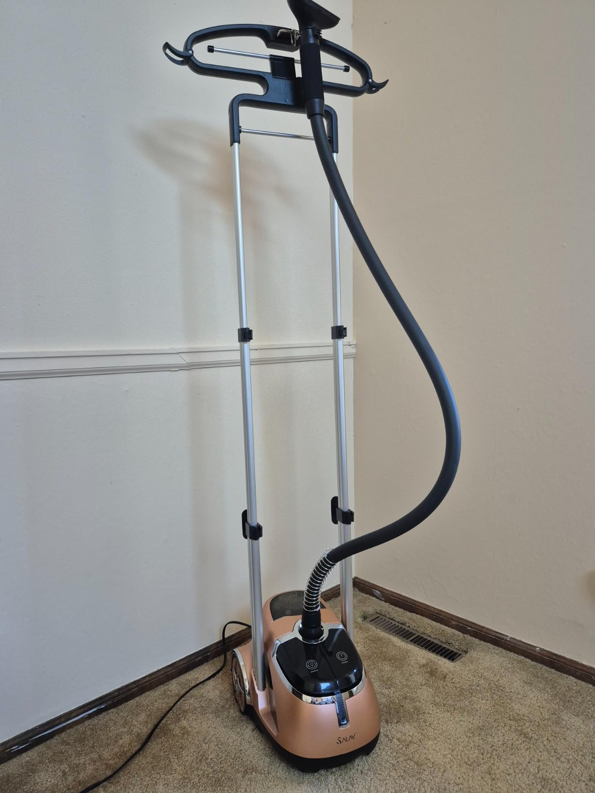 SALAV Limited Edition Professional Series Dual Bar Garment Steamer with Foot Pedals, Stainless Steel Steam Plate, Retractable Power Cord, 1.8L (60.8 oz) Water Tank, 1500 watts, 60+mins of Steam customer photo 2