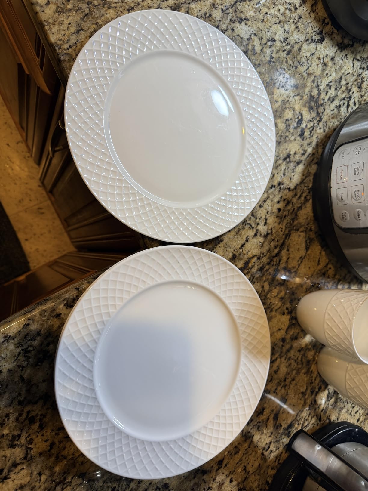 Mikasa Trellis 16-Piece Bone China Dinnerware Set, White, Includes Dinner Plates, Salad Plates, Cereal Bowls and Mugs, Dishwasher Safe customer photo 2