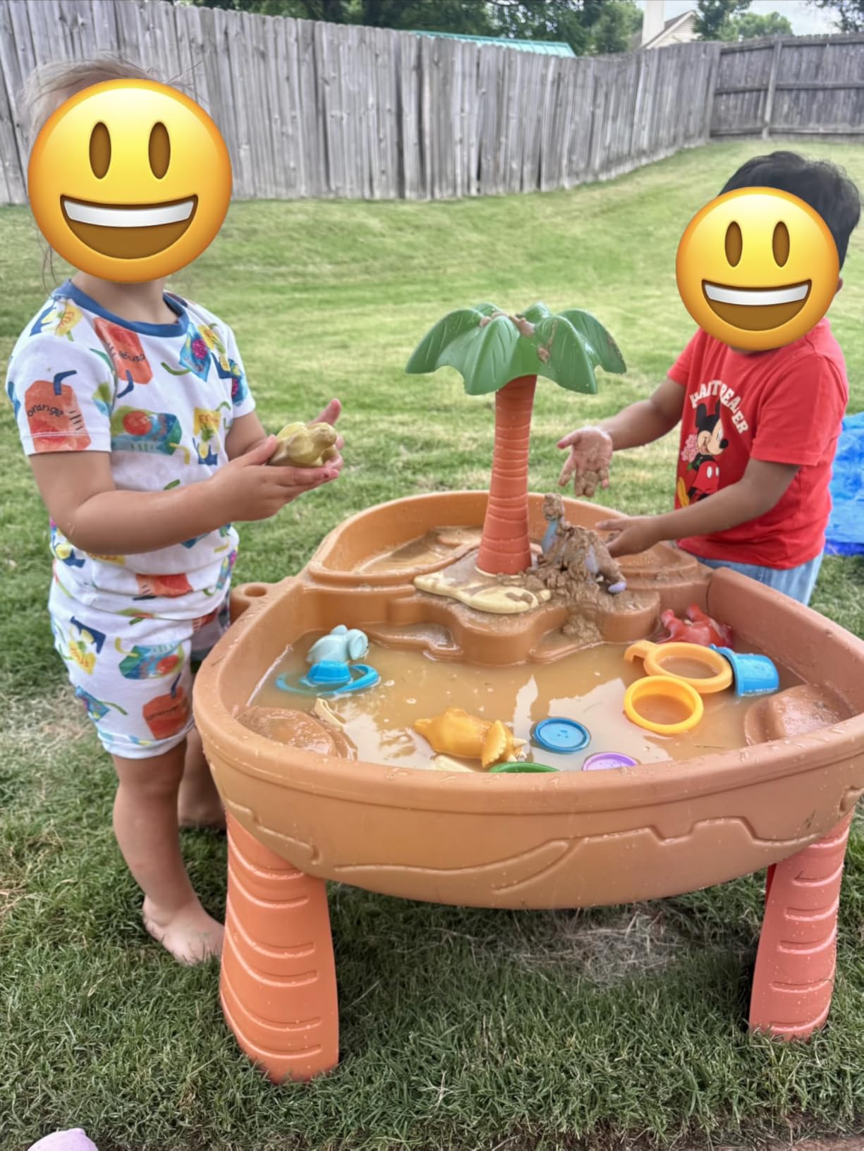 Step2 Dino Dig Sand and Water Table, Kids Activity Sensory Playset, Summer Outdoor Toys, 7 Piece Water Toy Accessories, For Toddlers 2-5 Years Old customer photo 1