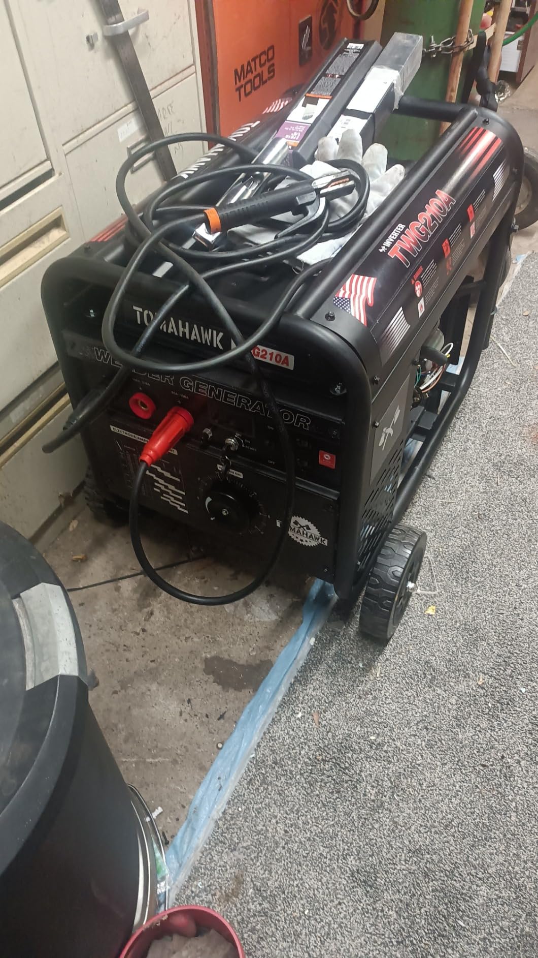TOMAHAWK 15 HP Engine Driven Portable 2,000 Watt Generator with 210 Amp Stick and TIG Welder with Kit customer photo 2