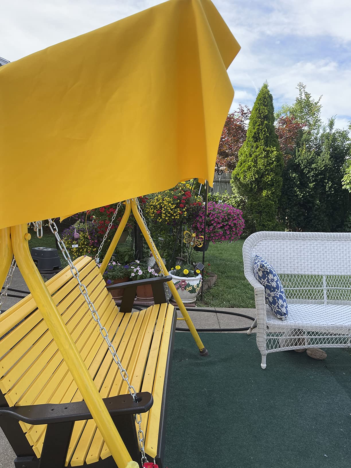 Poly Lumber Wood 5FT Porch Swing Amish Craftsmanship Made in USA HDPE, 1000 lbs Limit, Rollback Design customer photo 1