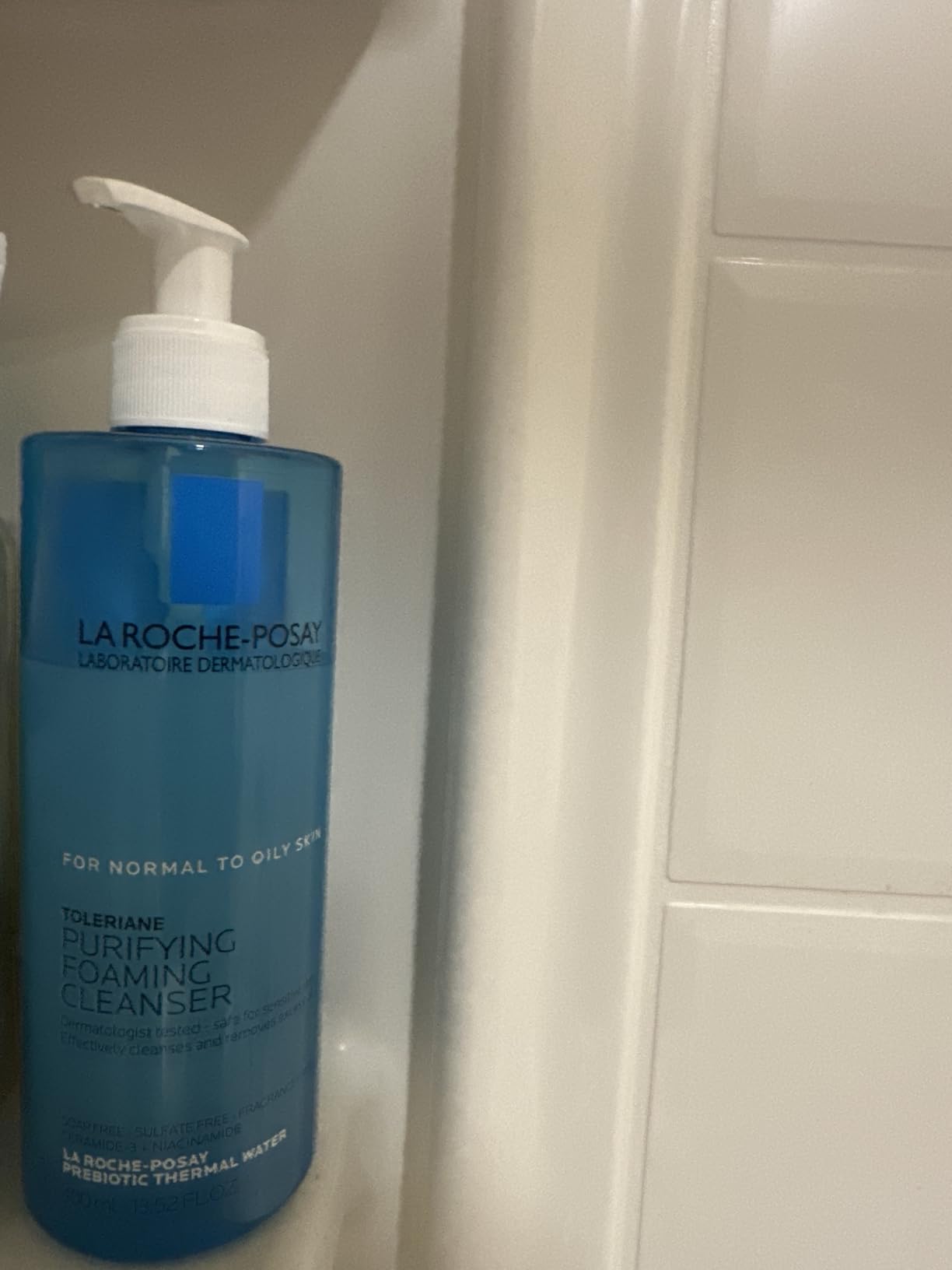 La Roche-Posay Toleriane Purifying Foaming Facial Cleanser, Oil Free Face Wash with Niacinamide + Ceramides, Pore Cleanser Safe For Sensitive Skin, Won't Dry Out Skin, Soap Free customer photo 2