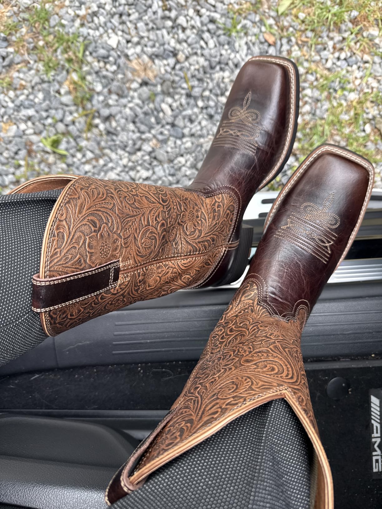 Ariat Women's Round Up Wide Square Toe Western Boot customer photo 2