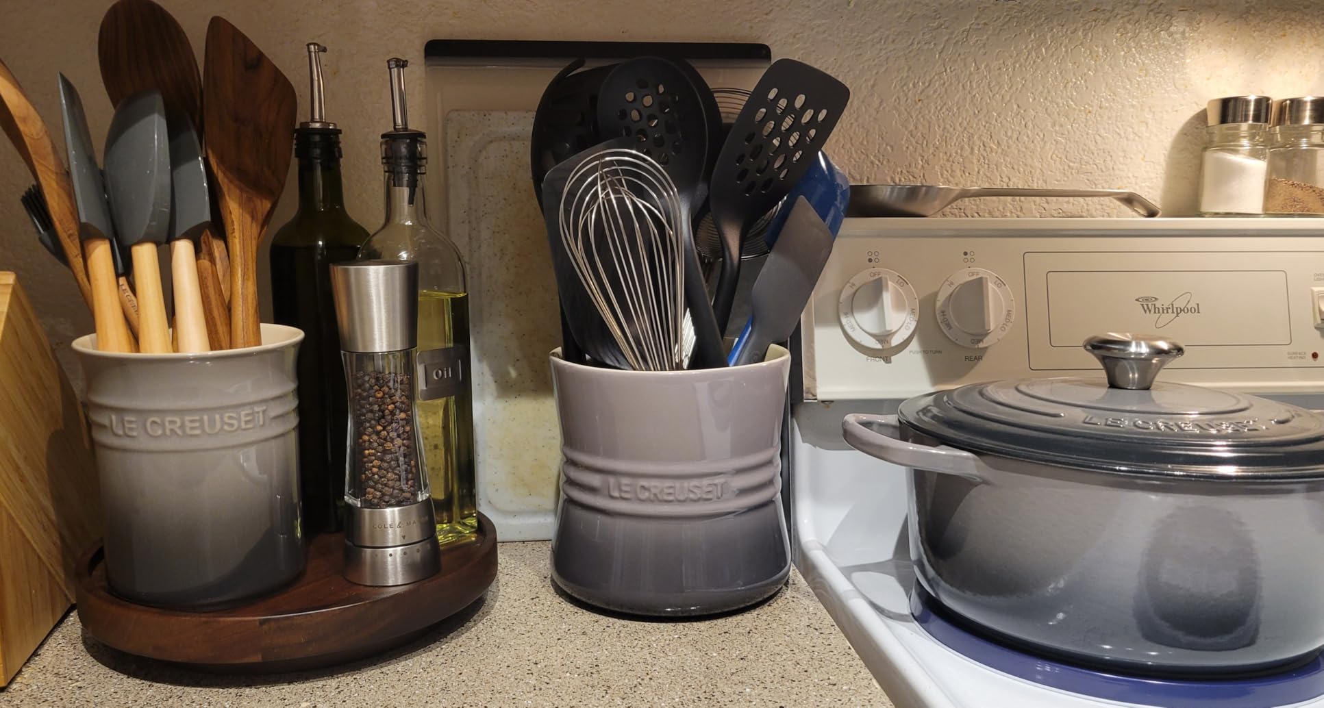 Le Creuset Silicone Craft Series Utensil Set with Stoneware Crock, 5 pc., Oyster customer photo 2