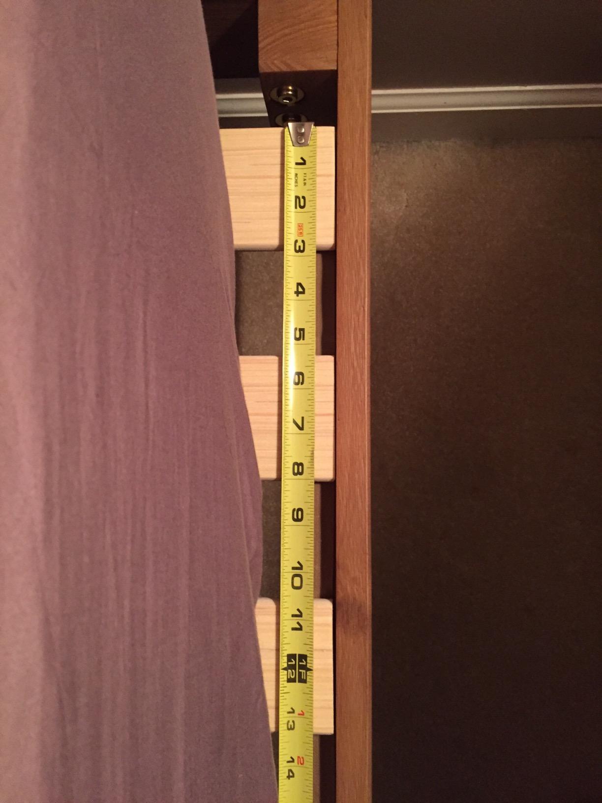 Wen Wood Platform Bed Frame / Solid Wood Foundation / Wood Slat Support / No Box Spring Needed / Easy Assembly, Queen customer photo 2