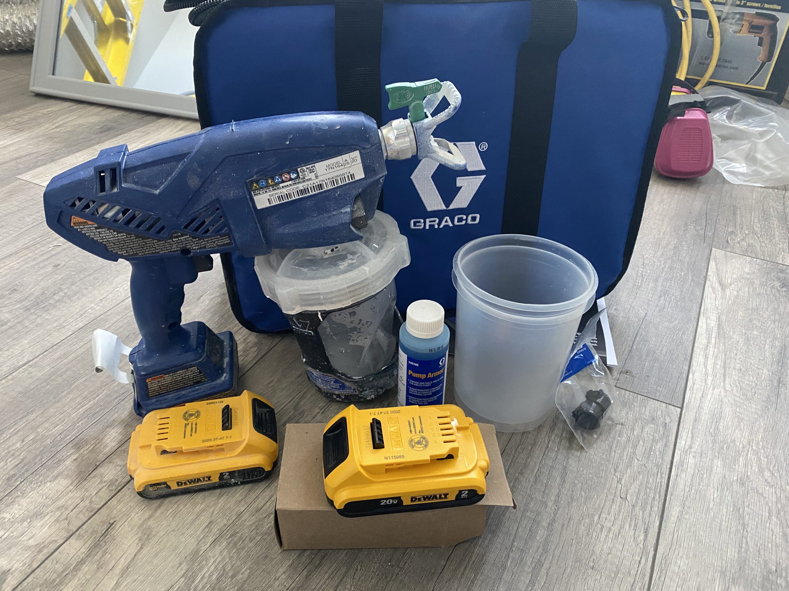 Graco Ultra Max Cordless Airless Handheld Paint Sprayer 17M367 customer photo 2