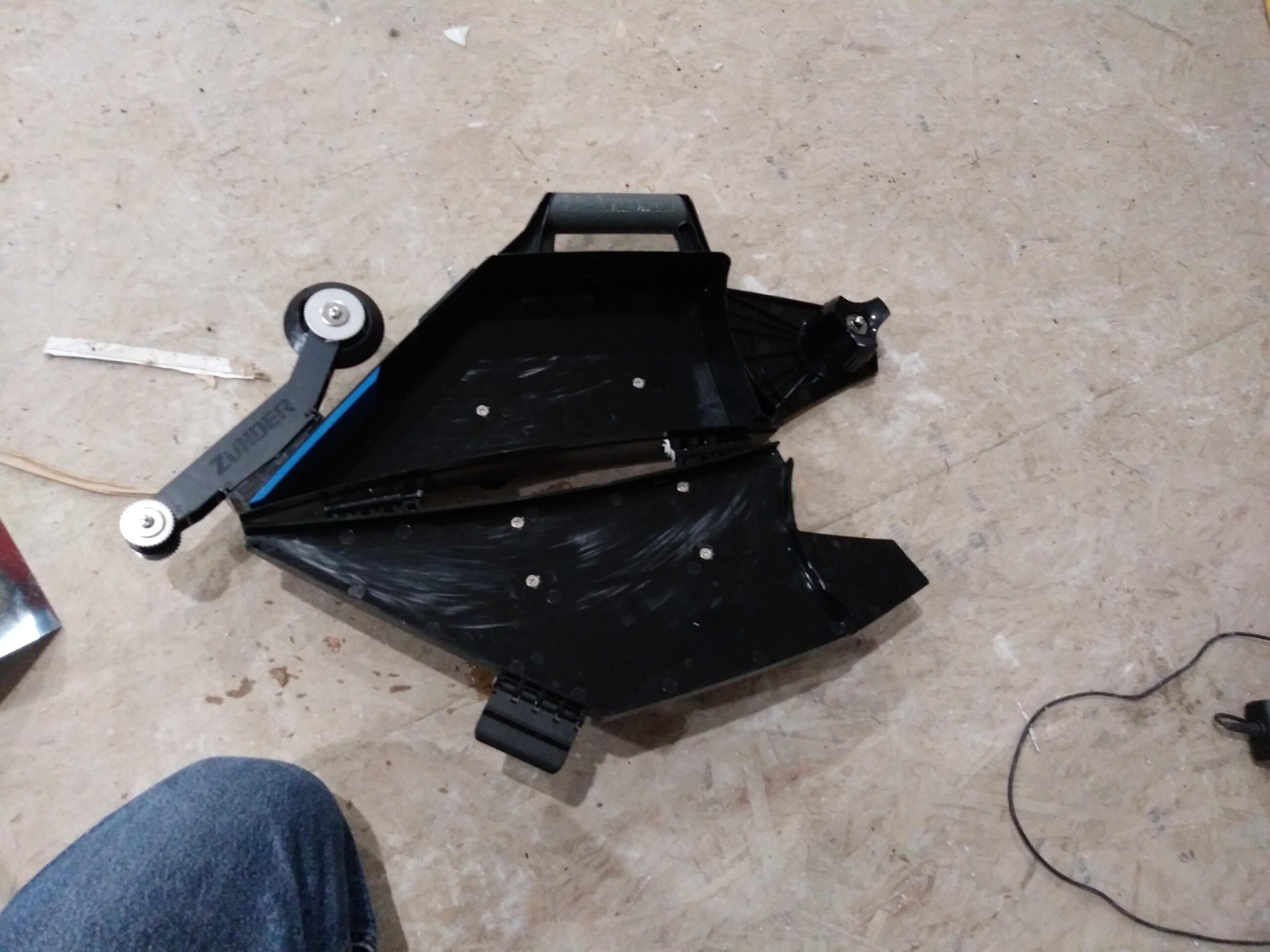 ZUNDER by Delko Tools Drywall Taping Tool Banjo with Patented Double Ended Applicator for Both Flat and Internal Joins customer photo 2