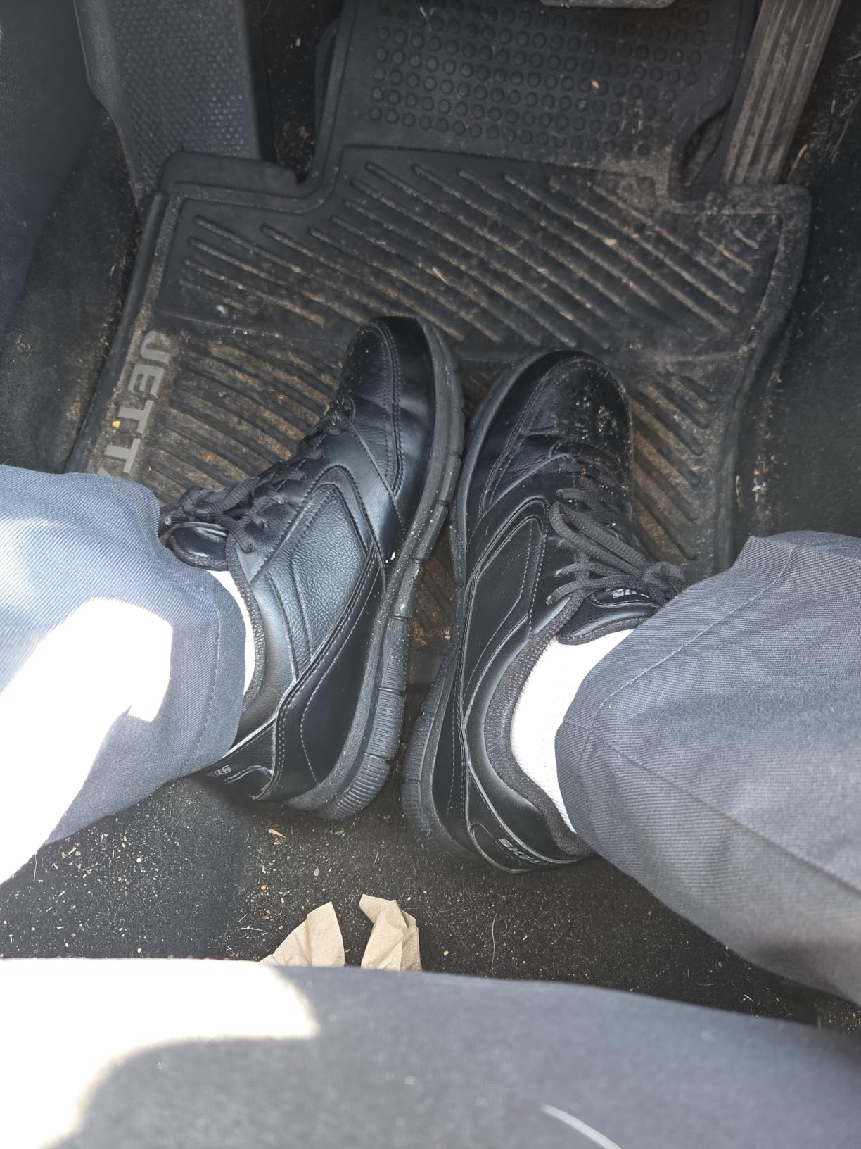 Skechers Men's Nampa Food Service Shoe customer photo 1