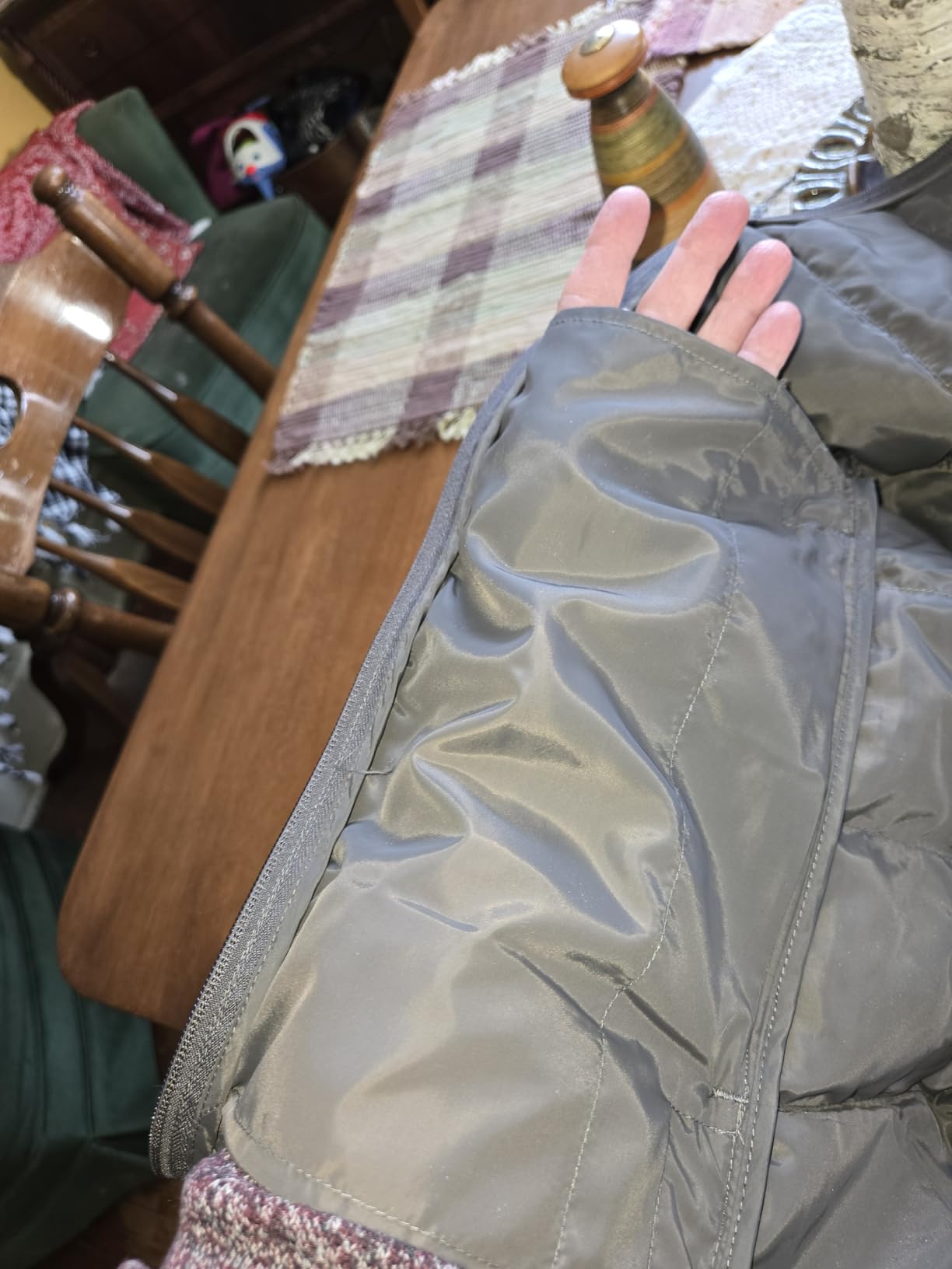 Amazon Essentials womens Lightweight Water-Resistant Packable Hooded Puffer Coat (Available in Plus Size) customer photo 1