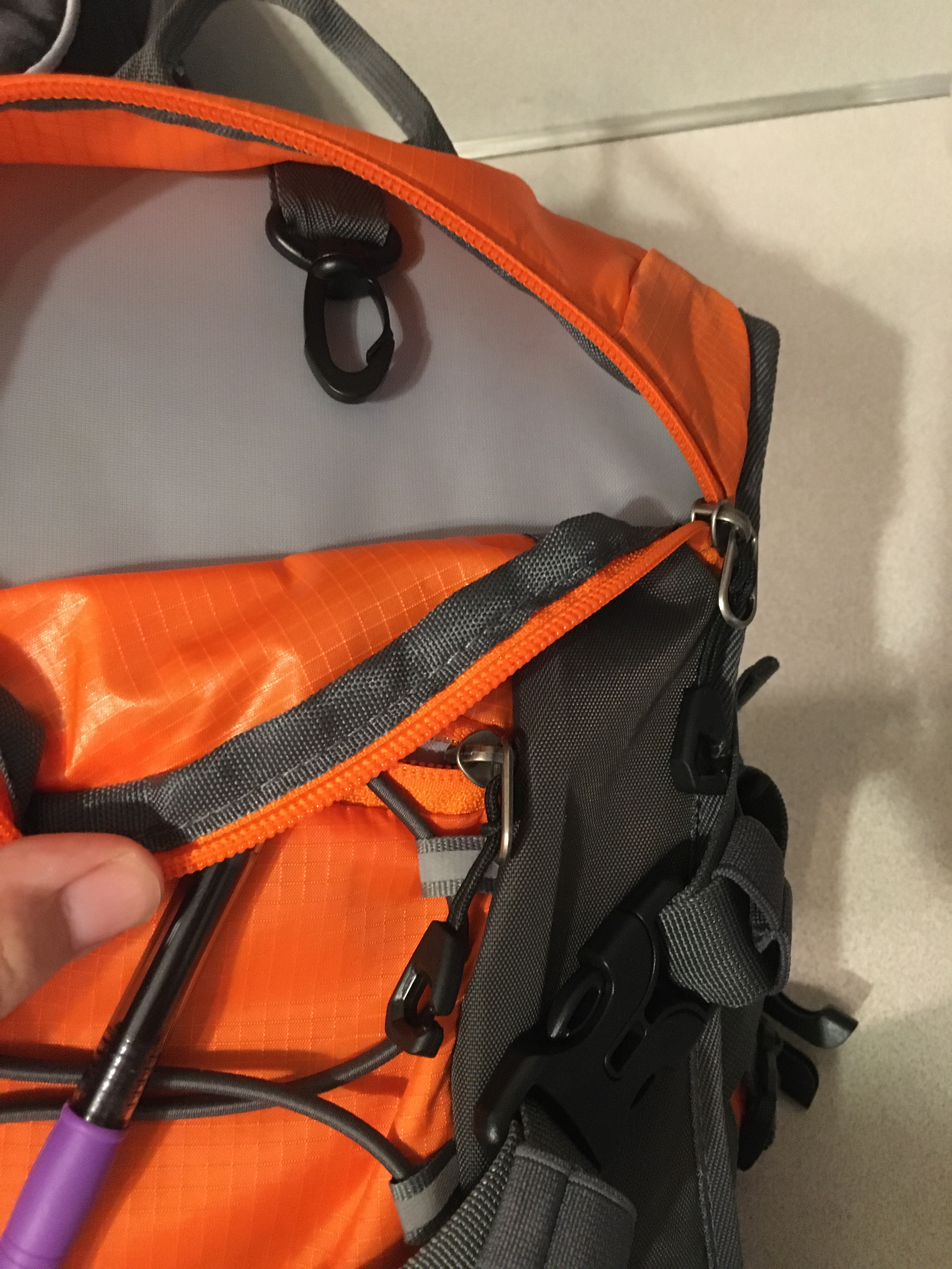 Unigear Hydration Pack Backpack with 70 oz 2L Water Bladder for Running, Hiking, Cycling, Climbing, Camping, Biking customer photo 2