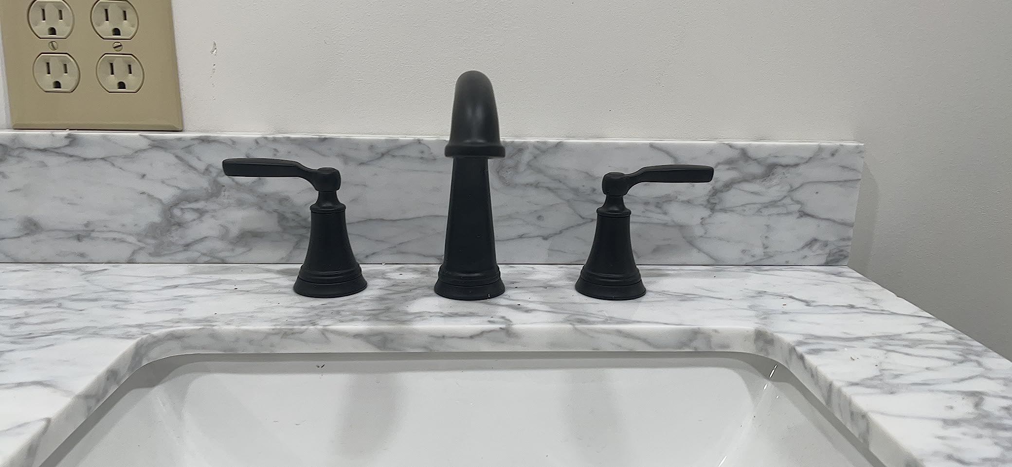 Delta Woodhurst Chrome Bathroom Faucet 3 Hole, 8 Inch Widespread Bathroom Sink Faucet for Vanity, Metal Push-Pop Drain Assembly, Chrome 3532LF customer photo 2
