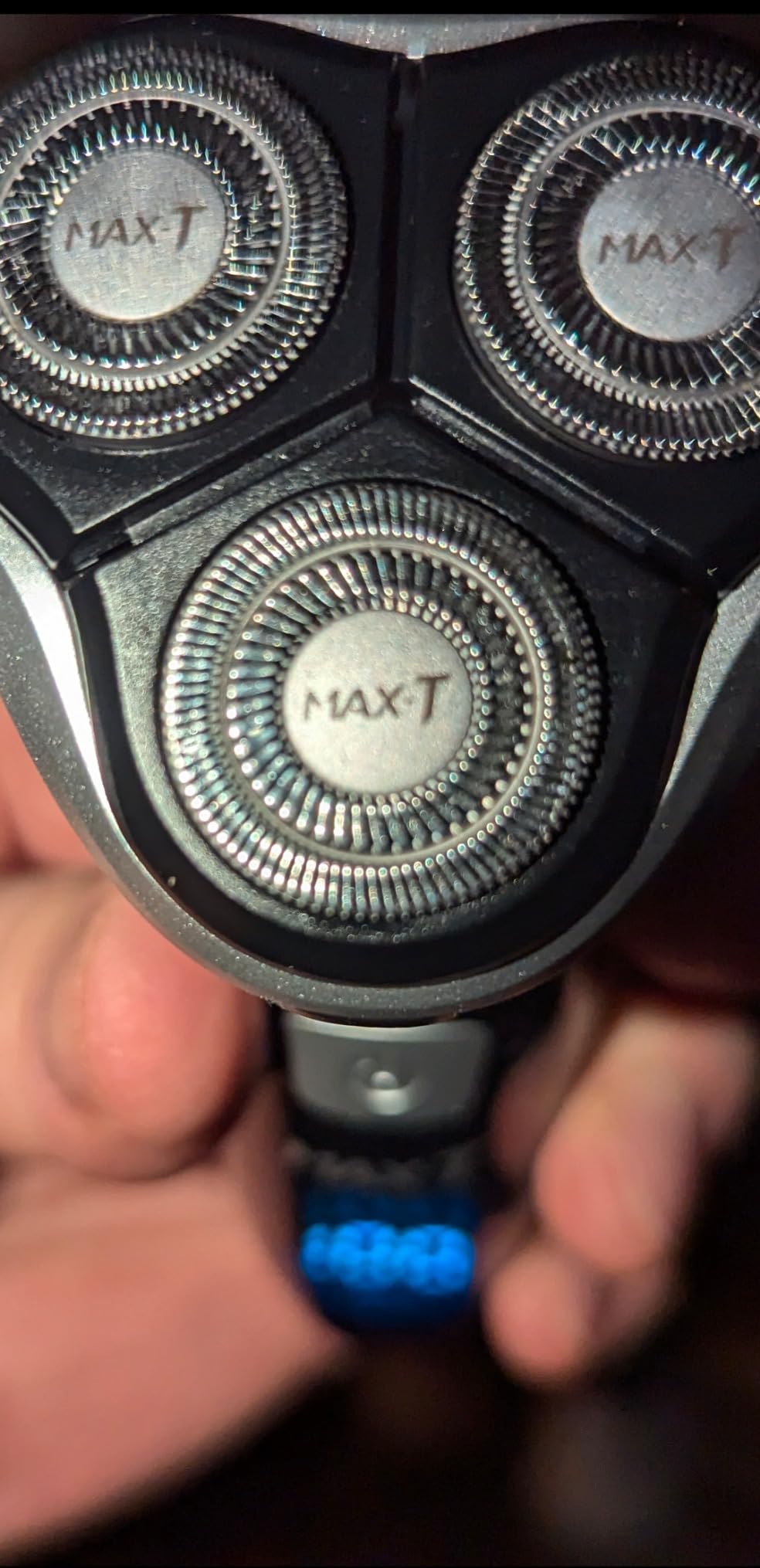 Men's Electric Shaver - MAX-T Corded and Cordless Rechargeable 3D Rotary Shaver Razor for Men with Pop-up Sideburn Trimmer Wet and Dry, IPX7 Waterproof, Plug & Play customer photo 1
