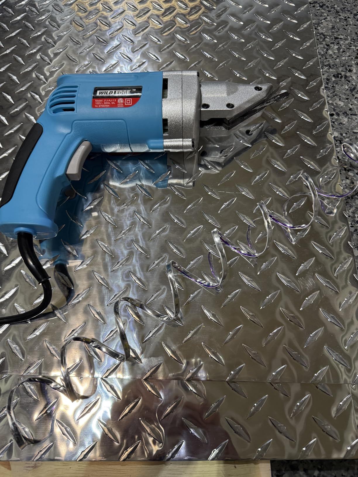Electric Metal Shear, 14 Gauge 5.0 Amp Variable Speed Swivel Head Heavy Duty Sheet Metal Cutter customer photo 2