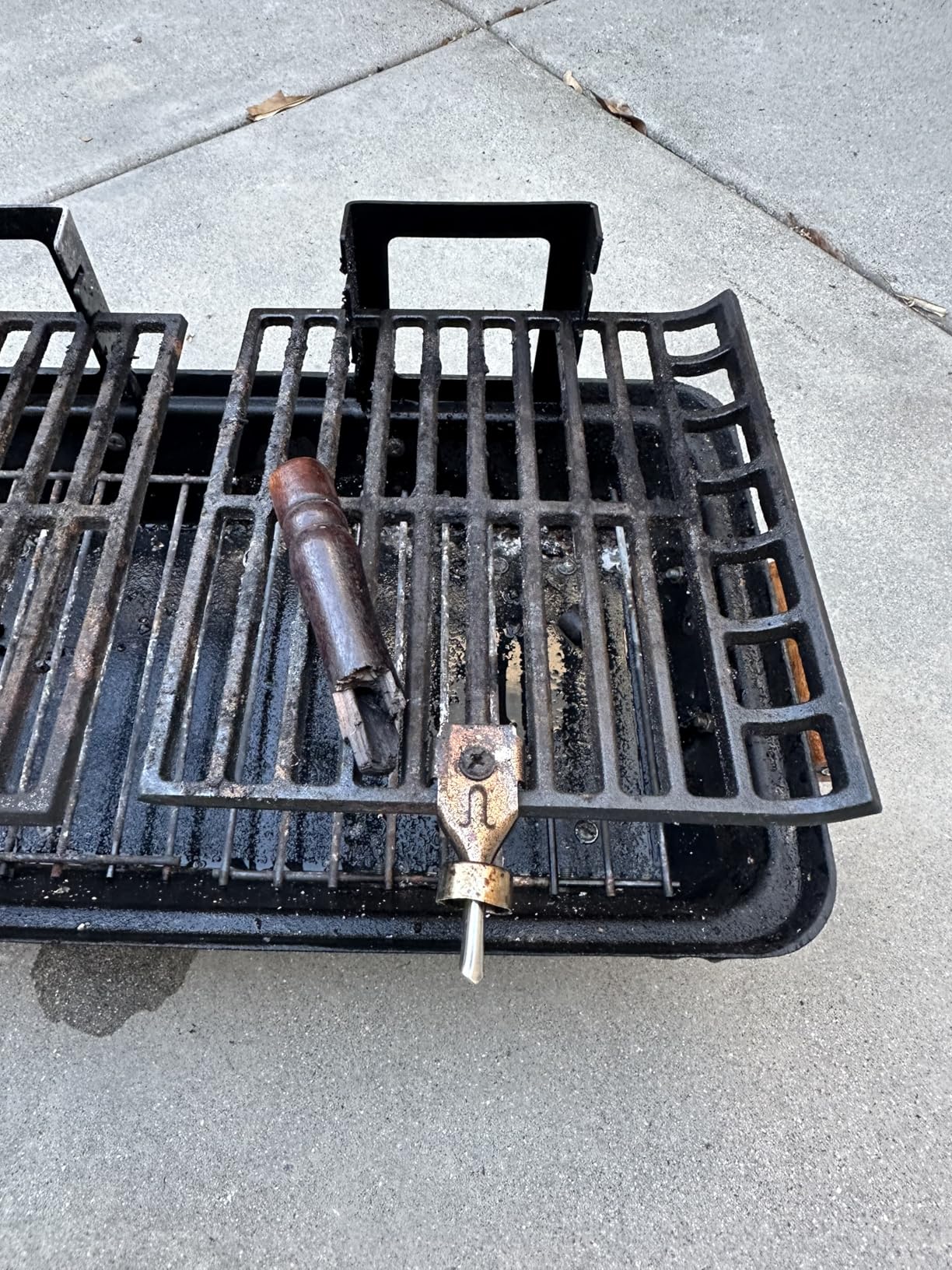 30052AMZ Kay Home Product's Cast Iron Hibachi Charcoal Grill, 10 by 18-Inch (Limited Edition) customer photo 2