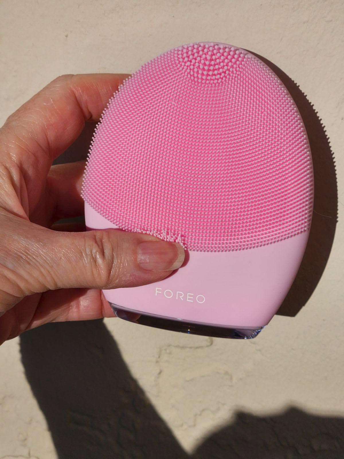 FOREO LUNA 3 Facial Cleansing Brush | Combination skin | Anti Aging Face Massager | Enhances Absorption of Facial Skin Care Products|For Clean&Healthy Face Care|Simple&Easy|Waterproof|Battery Powered customer photo 1