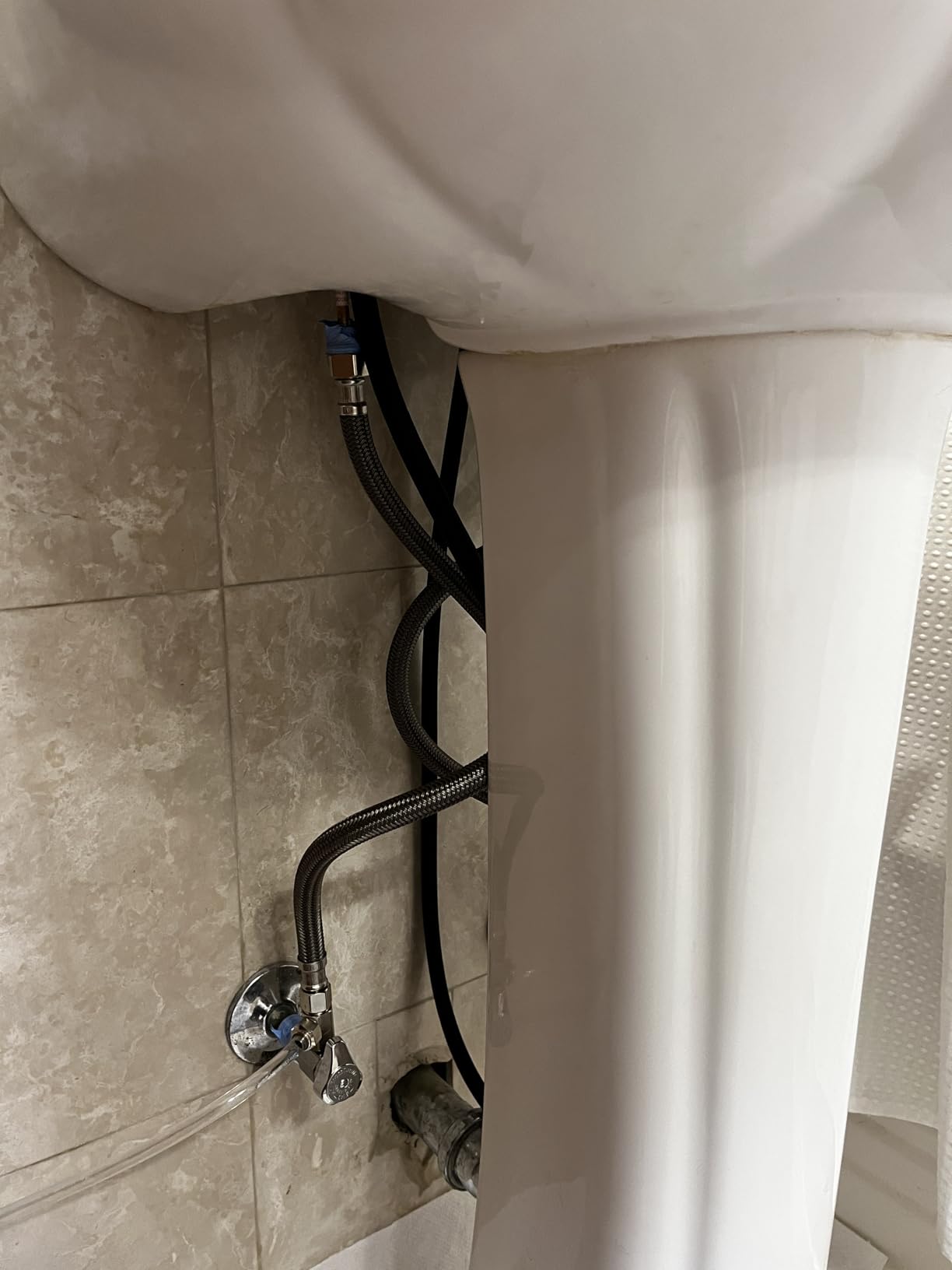 Delta Broadmoor Chrome Bathroom Faucet with Sprayer, 8 Inch 3 Hole Widespread Bathroom Sink Faucet with Pull Out Sprayer, Push-Pop Drain, Chrome 35765LF-PD customer photo 2