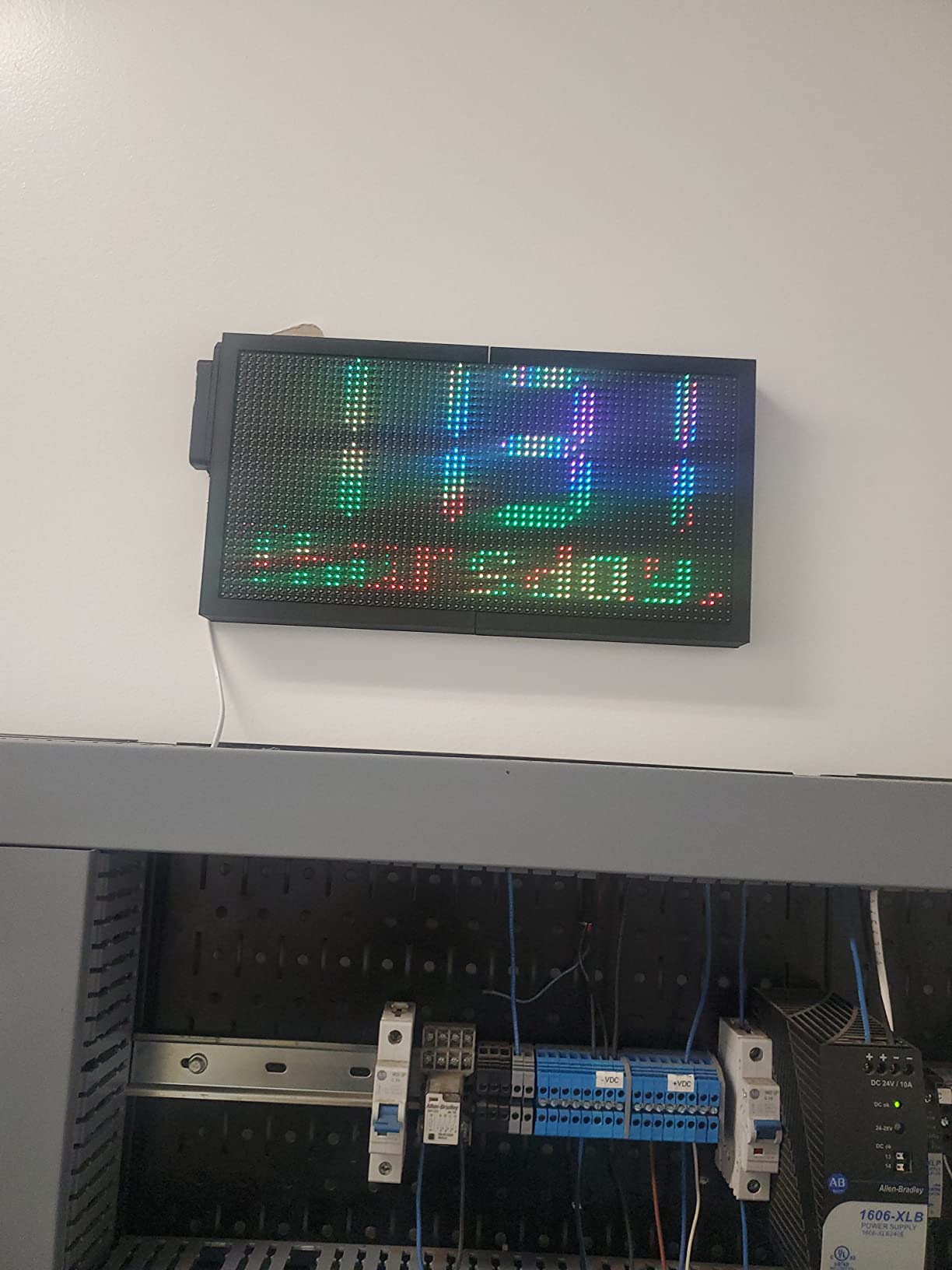 Pixels Pitch 5mm, P5 Indoor led Matrix Module Panel, Full Color, SMD2121, 64x32 dots, 320x160mm customer photo 1