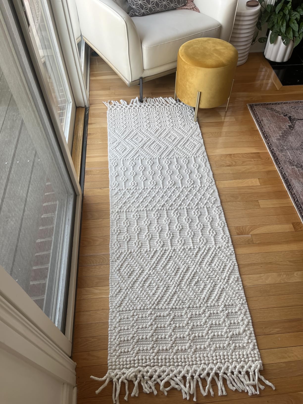 SAFAVIEH Natura Collection Area Rug - 9' x 12', Ivory, Handmade Moroccan Boho Wool Fringe, Ideal for High Traffic Areas in Living Room, Bedroom (NAT852B) customer photo 1