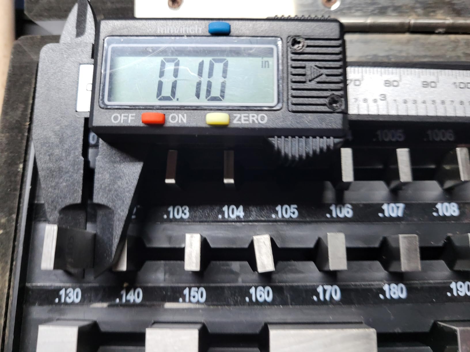 Digital Caliper, Sangabery 0-6 inches Caliper with Large LCD Screen, Auto-Off Feature, Inch and Millimeter Conversion Measuring Tool, Perfect for Household/DIY Measurement customer photo 1
