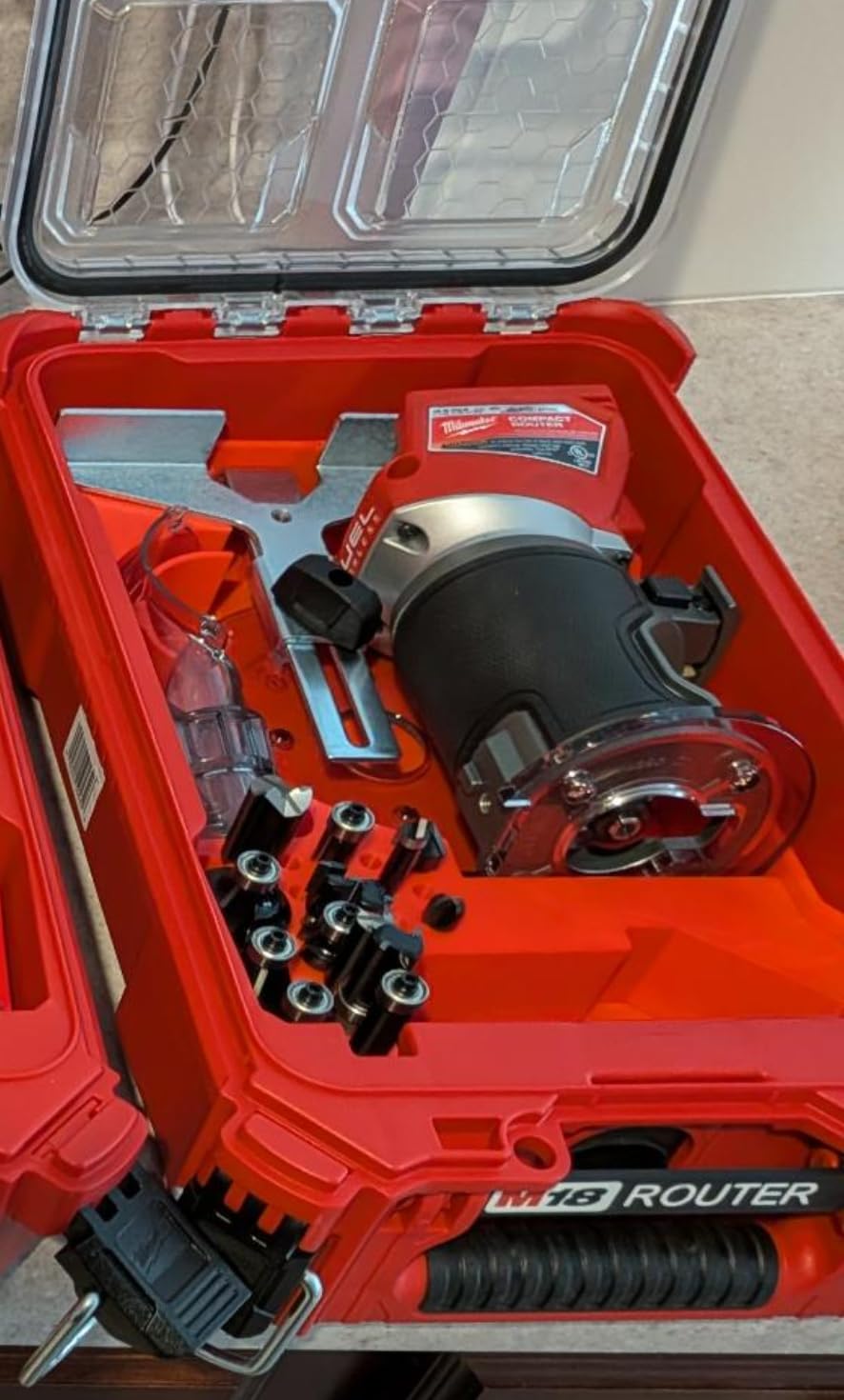 Milwaukee's Cordless Compact Router, 18.0 Voltage customer photo 1