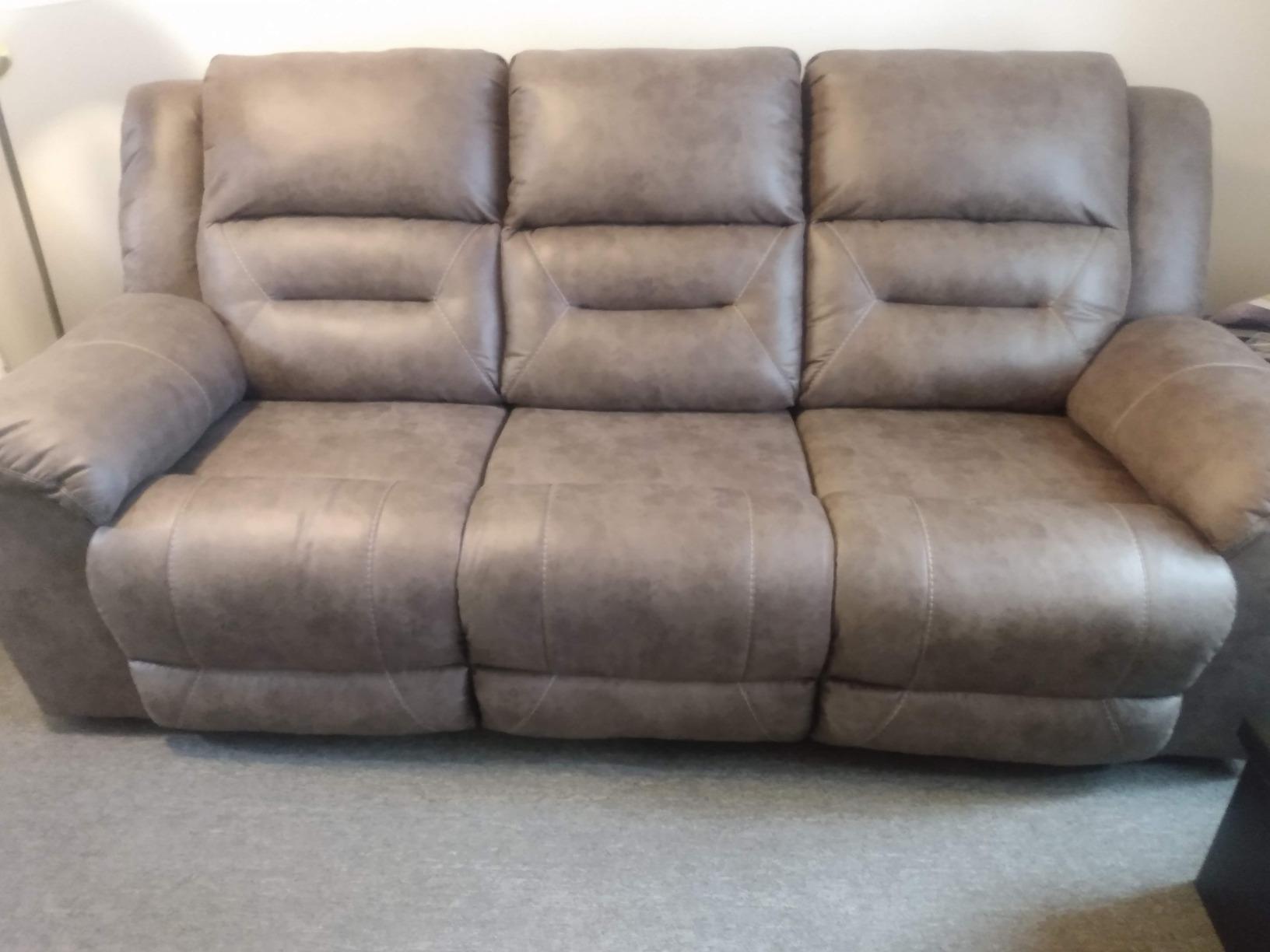 Signature Design by Ashley Stoneland Reclining Sofa, Dual-Sided Manual Recliner Couch with Faux Leather Upholstery, Wall Hugger Comfort for Living Room Seating, 90 Inches Wide, Brown customer photo 2