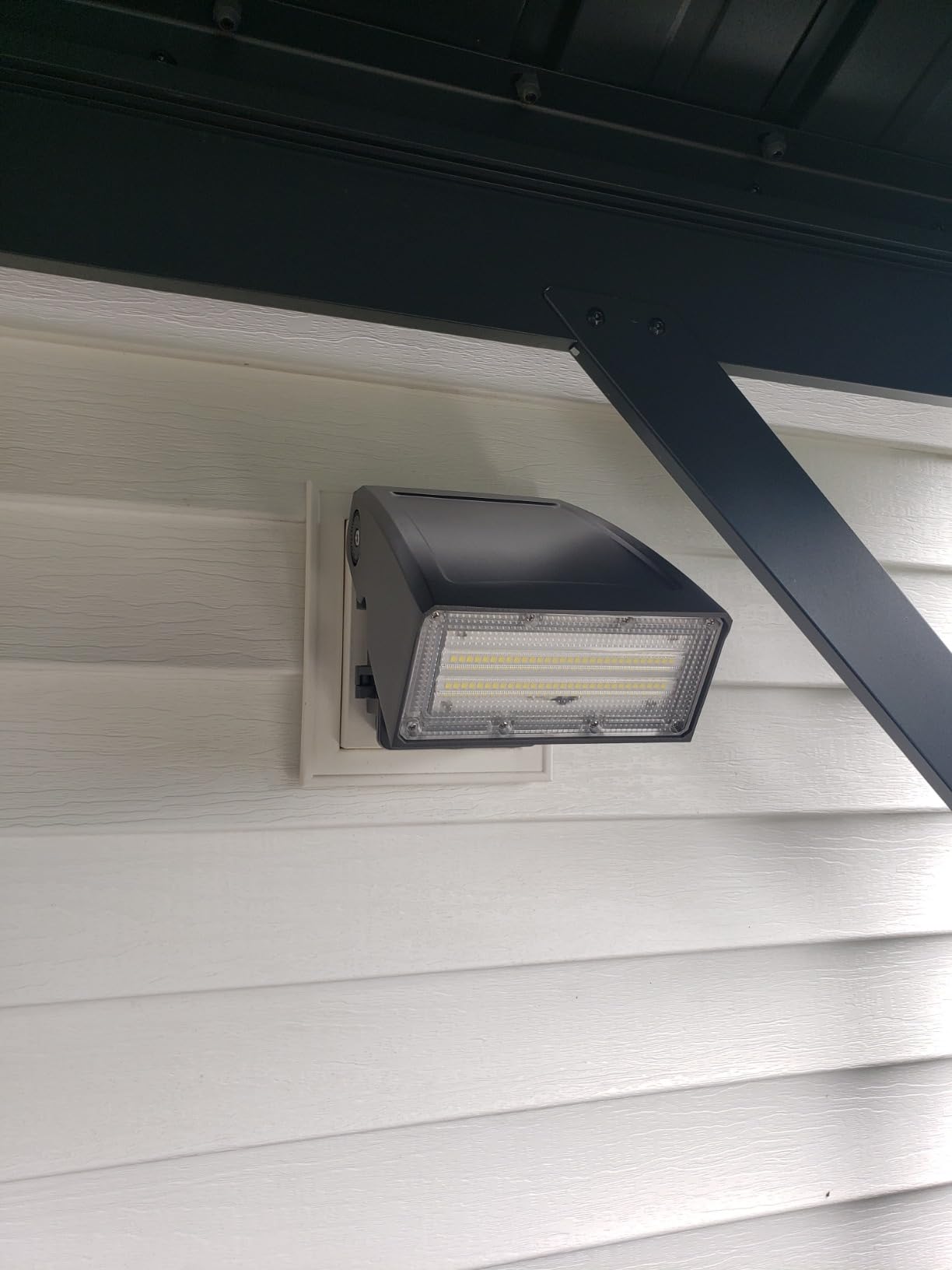 HYPERLITE LED Wall Pack Light: 40W 5200lm ETL Approved - IP65 Waterproof Full Cut-Off Adjustable Wall Pack LED Exterior Light for Garage House Driveway Building Yard - 175W Matel-Halide Replacement customer photo 2